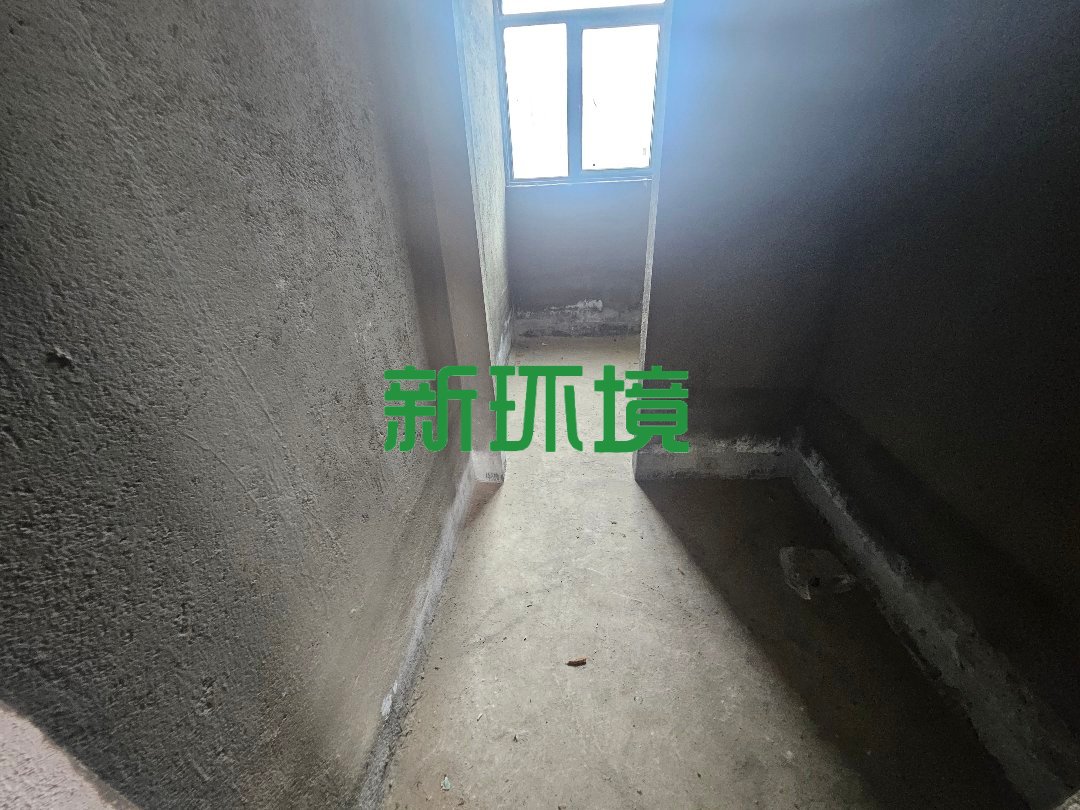 尚东御园  4室2厅2卫   73.80万客厅