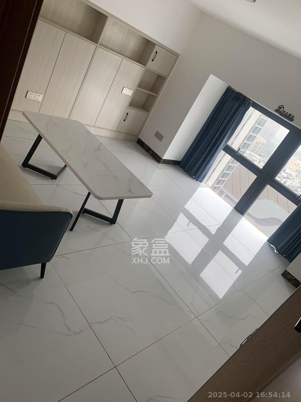 龙湖新壹城 1室1厅1卫 2600.0元/月 龙湖新壹城 1室1厅1卫 2600.0元/月室内图