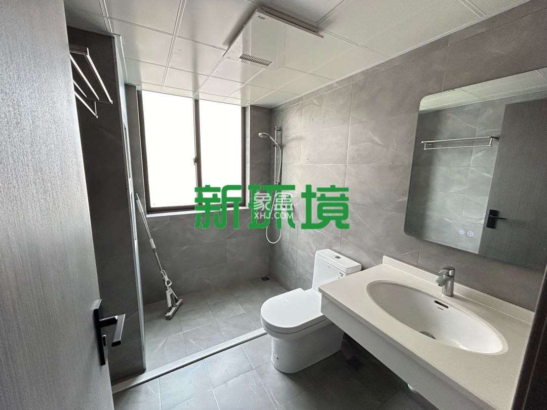 江与城 4室2厅2卫 3100.0元/月 江与城 4室2厅2卫 3100.0元/月室内图