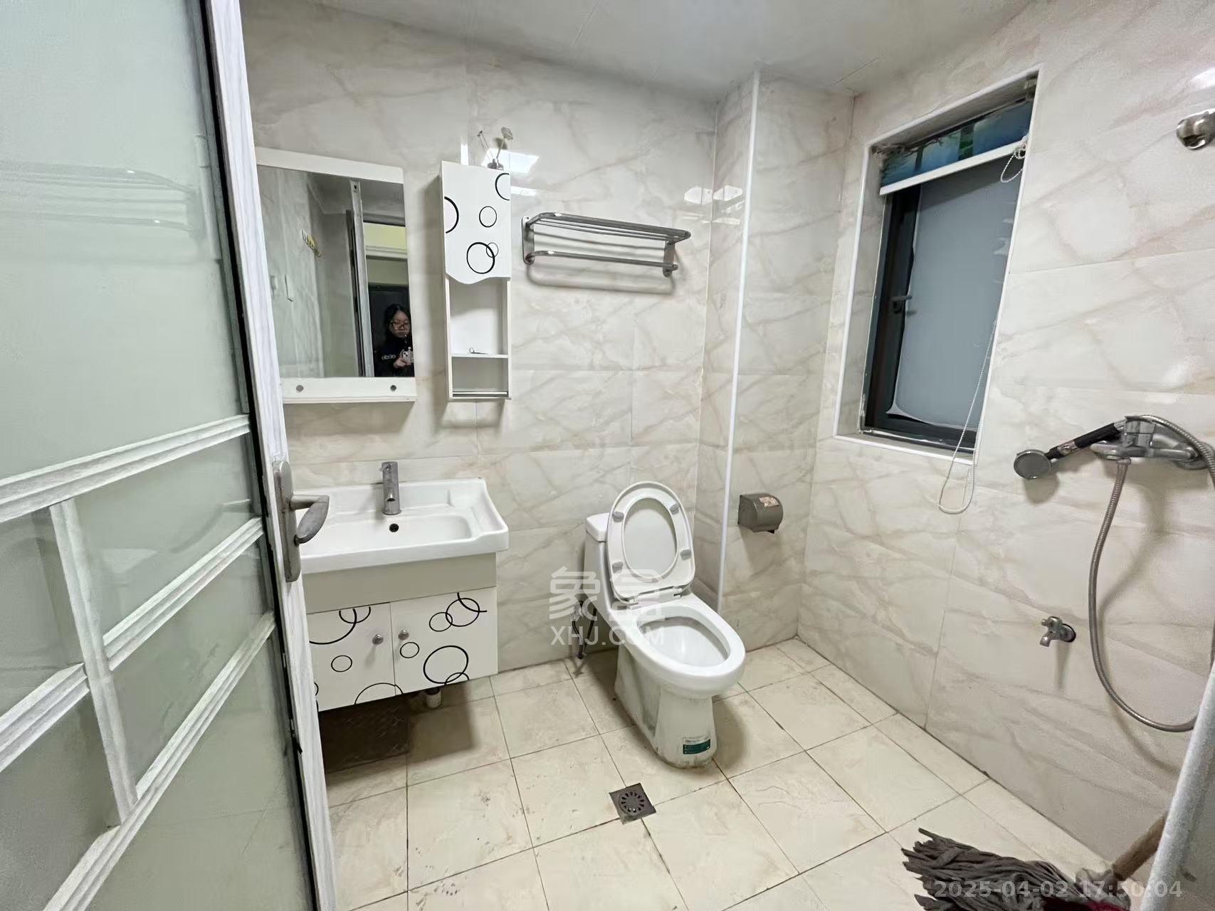 荣盛花语书苑  2室1厅1卫    2300.0元/月室内图