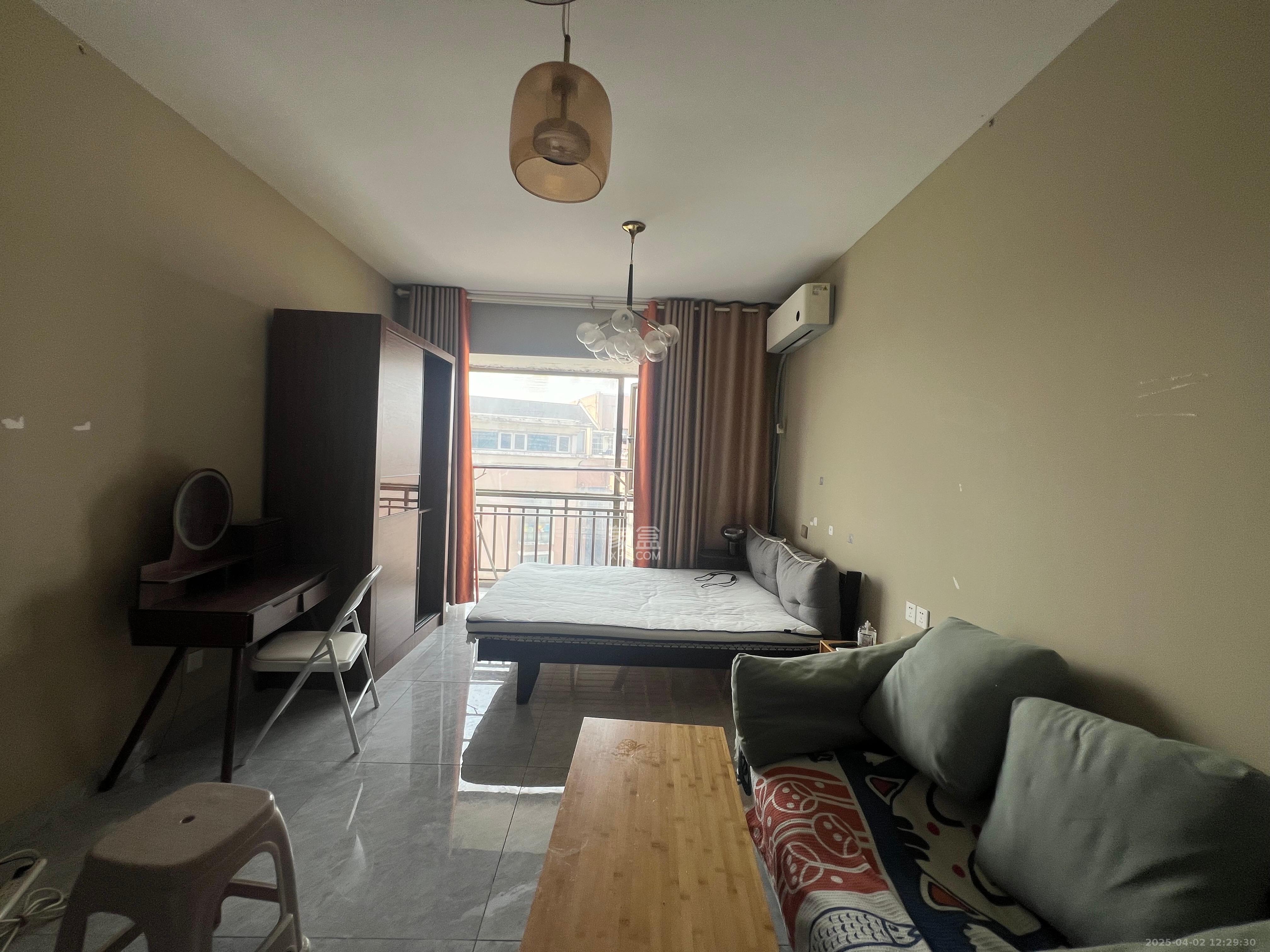 东上一品  1室1厅1卫    1800.0元/月 东上一品  1室1厅1卫    1800.0元/月室内图