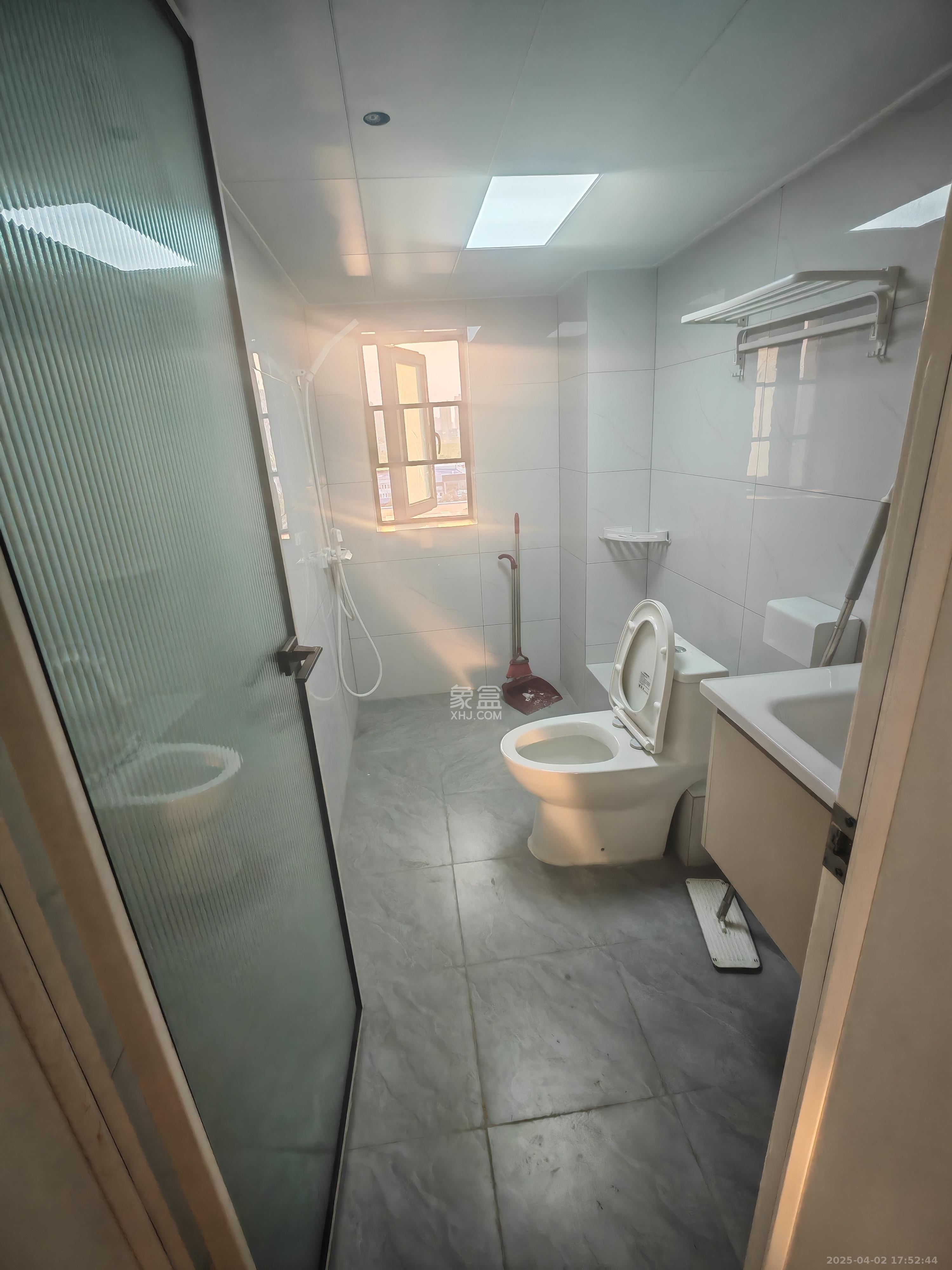 万科金色梦想B区 4室2厅2卫 2800.0元/月 万科金色梦想B区 4室2厅2卫 2800.0元/月室内图