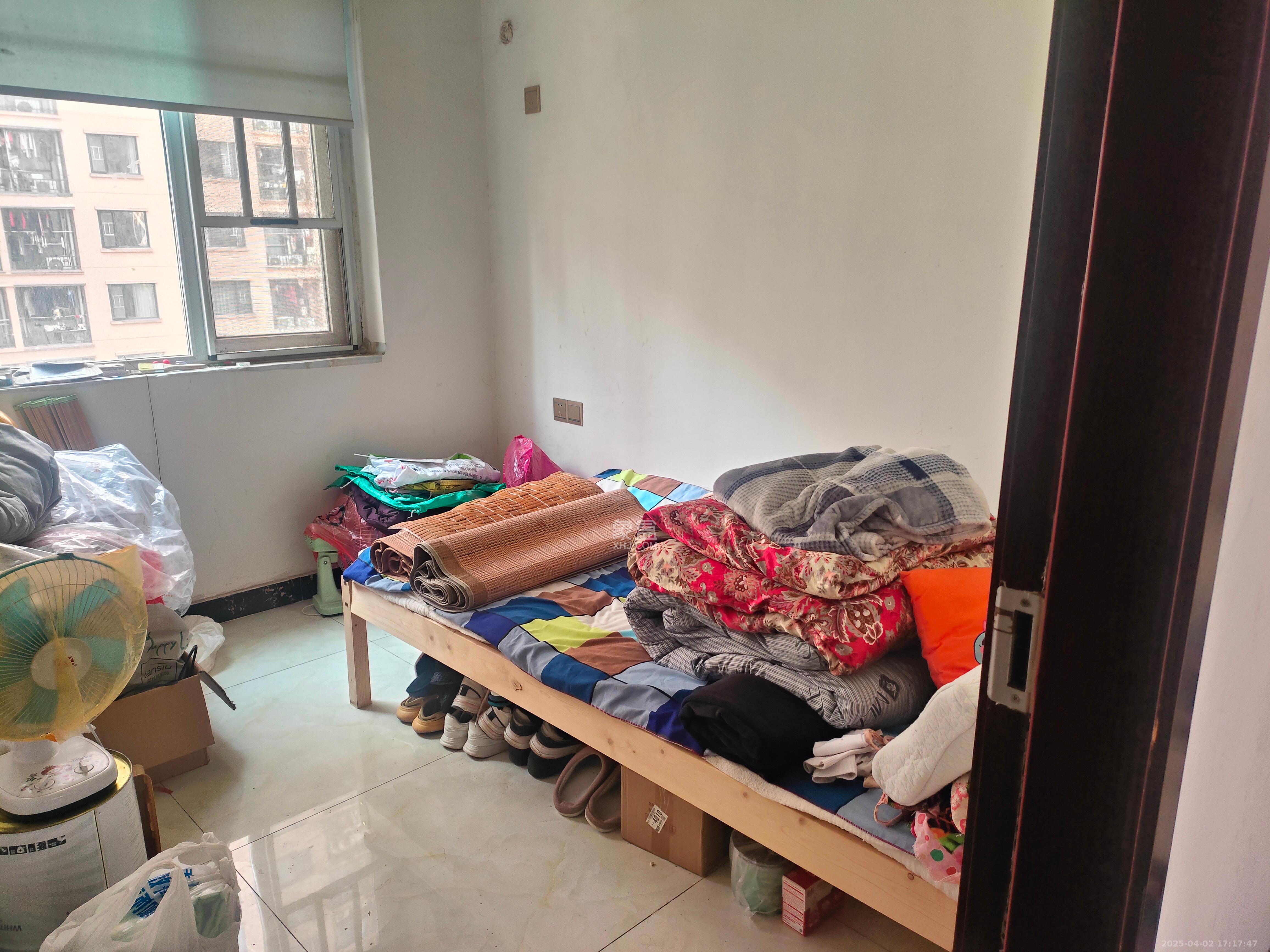 丽发新城 3室2厅1卫 1800.0元/月 丽发新城 3室2厅1卫 1800.0元/月室内图