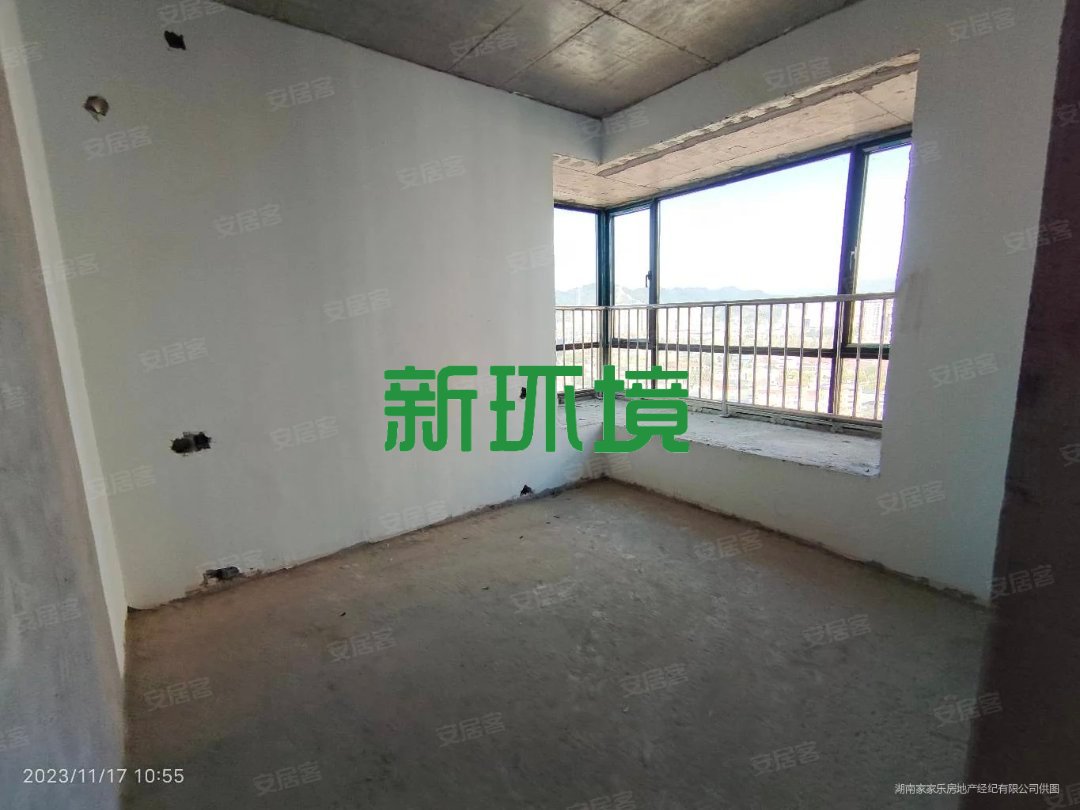 山水印象澜庭 3室2厅2卫 90.0万 山水印象澜庭 3室2厅2卫 90.0万客厅