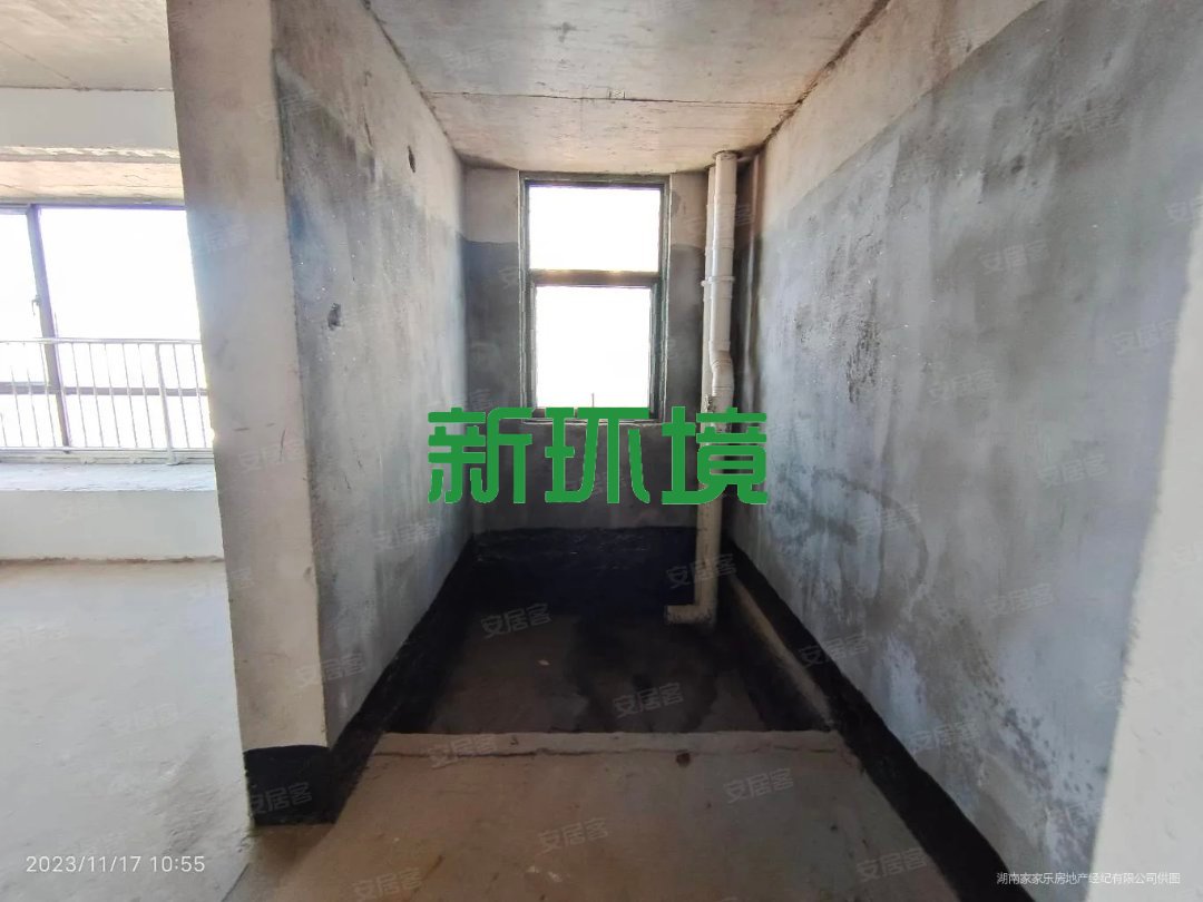 山水印象澜庭 3室2厅2卫 90.0万 山水印象澜庭 3室2厅2卫 90.0万客厅