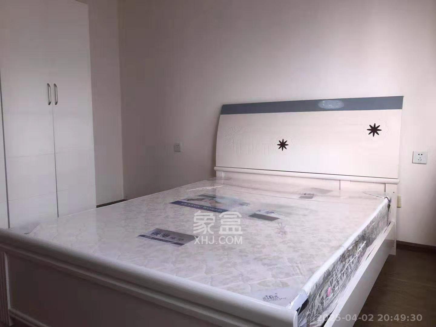 钰龙天下二期(钰龙佳园) 3室2厅1卫 2800.0元/月 钰龙天下二期(钰龙佳园) 3室2厅1卫 2800.0元/月室内图