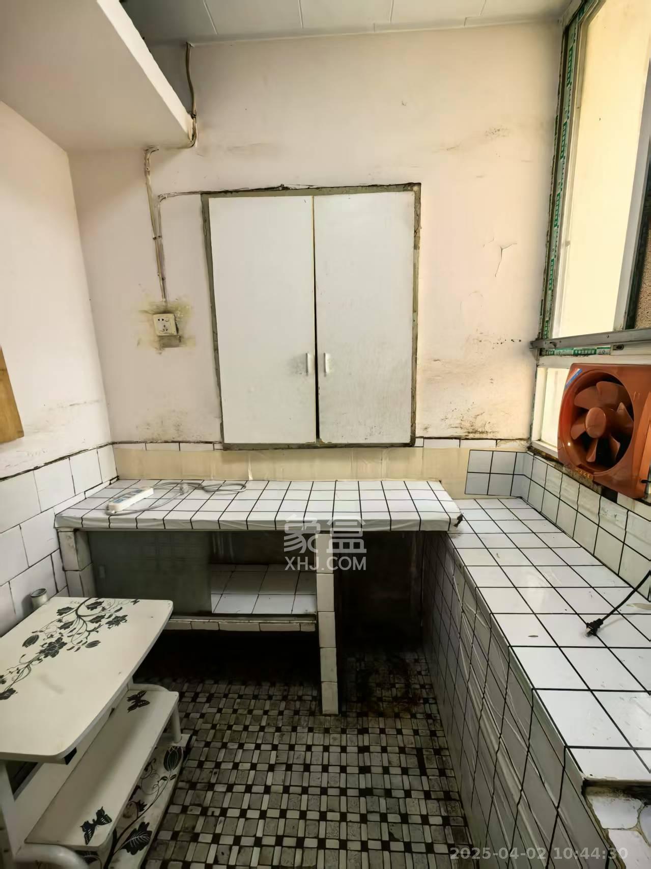 红花坡社区  2室1厅1卫   1100.00元/月室内图