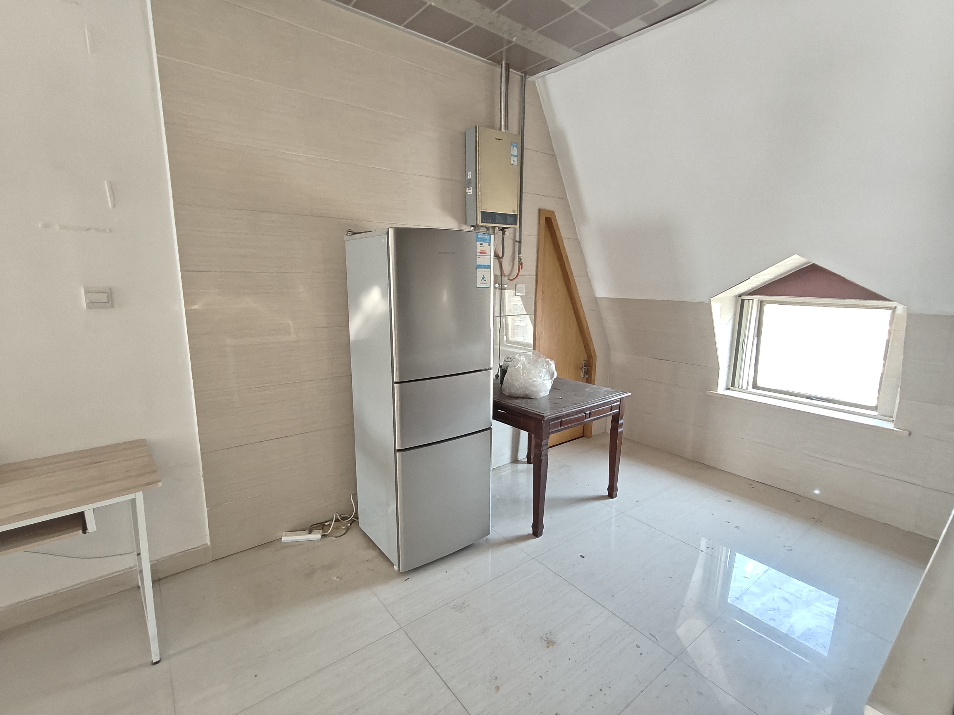 芙蓉盛世(富园小区) 2室2厅2卫 800.0元/月 芙蓉盛世(富园小区) 2室2厅2卫 800.0元/月室内图