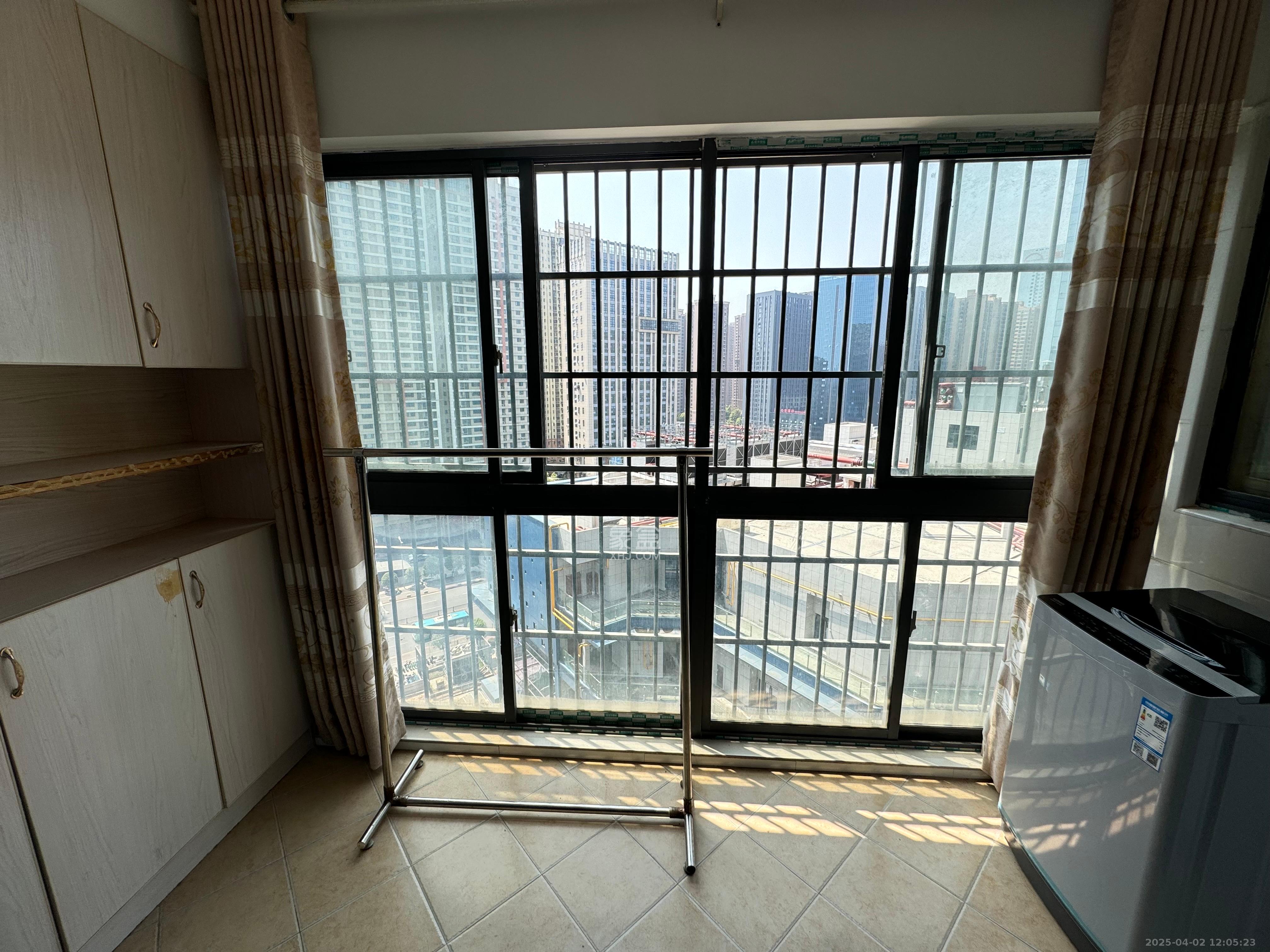 方略城市广场  3室2厅2卫    1800.0元/月室内图