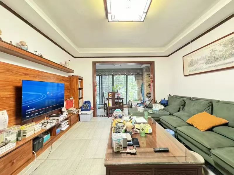 金碧大地豪庭 3室2厅2卫 228.0万 金碧大地豪庭 3室2厅2卫 228.0万客厅