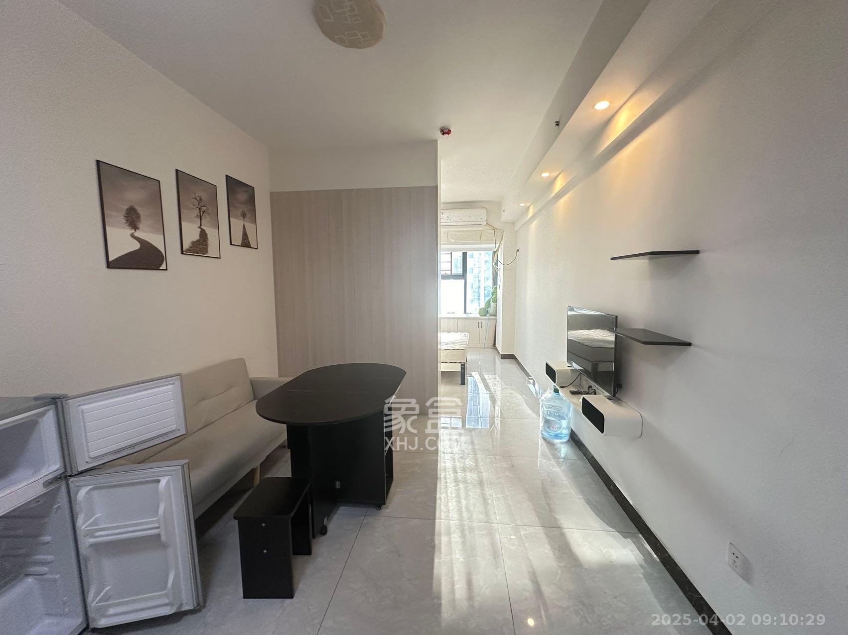 裕天国际商汇中心  1室1厅1卫    1800.0元/月 裕天国际商汇中心  1室1厅1卫    1800.0元/月室内图