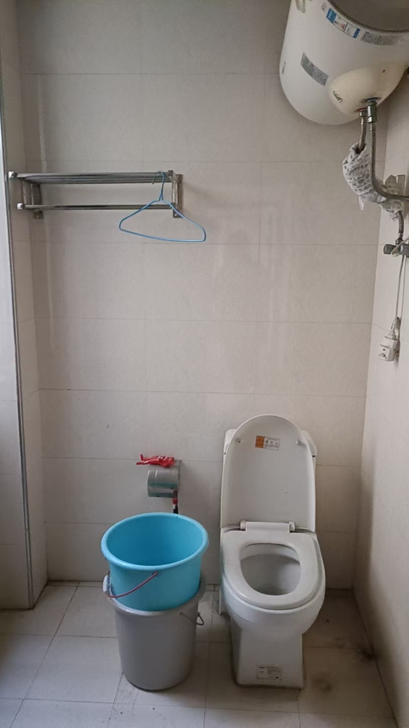 盛世东方 3室2厅2卫 1300.0元/月 盛世东方 3室2厅2卫 1300.0元/月室内图