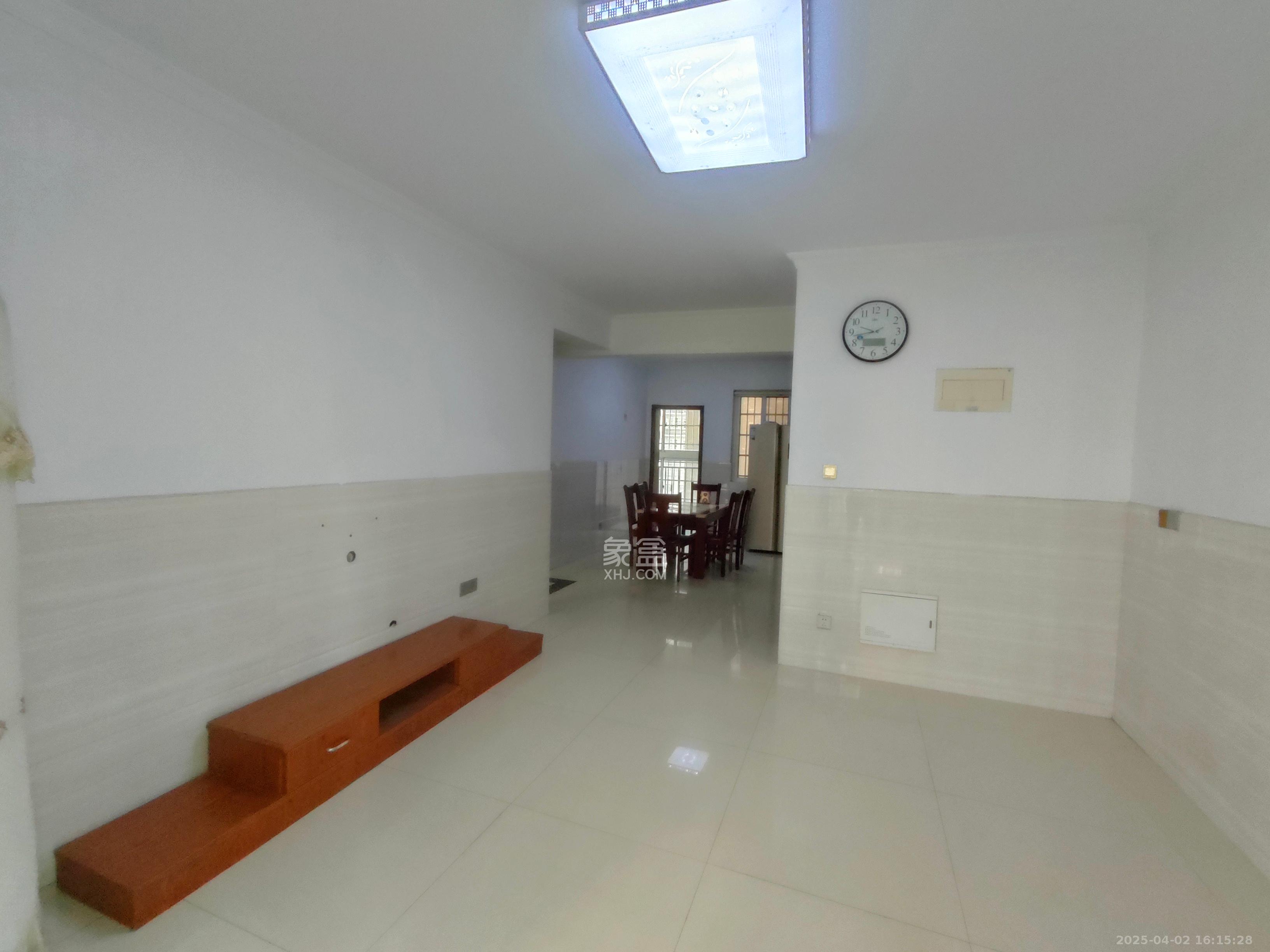 和馨园 3室2厅2卫 2450.0元/月 和馨园 3室2厅2卫 2450.0元/月室内图