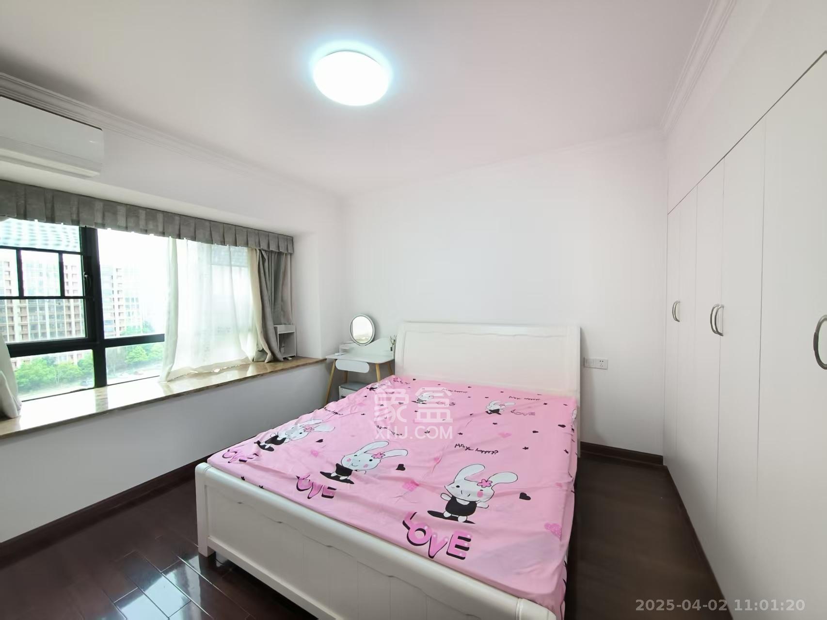中建芙蓉嘉苑  3室2厅1卫   2300.00元/月室内图