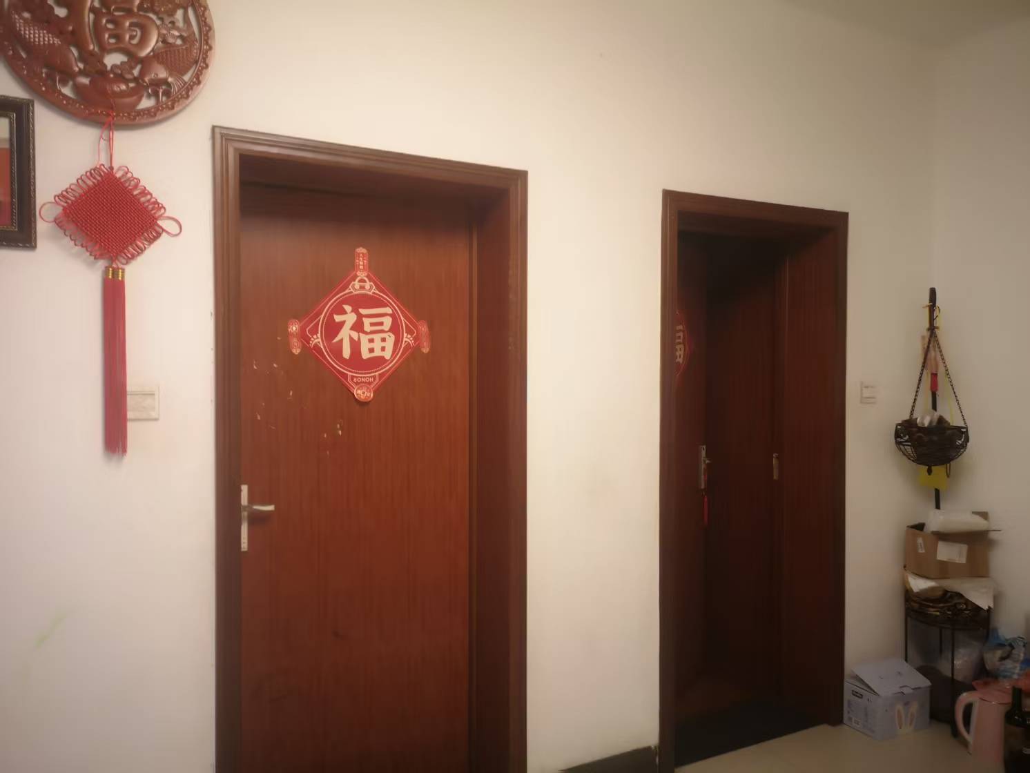 八一安居小区  3室2厅2卫    66.8万 八一安居小区  3室2厅2卫    66.8万客厅