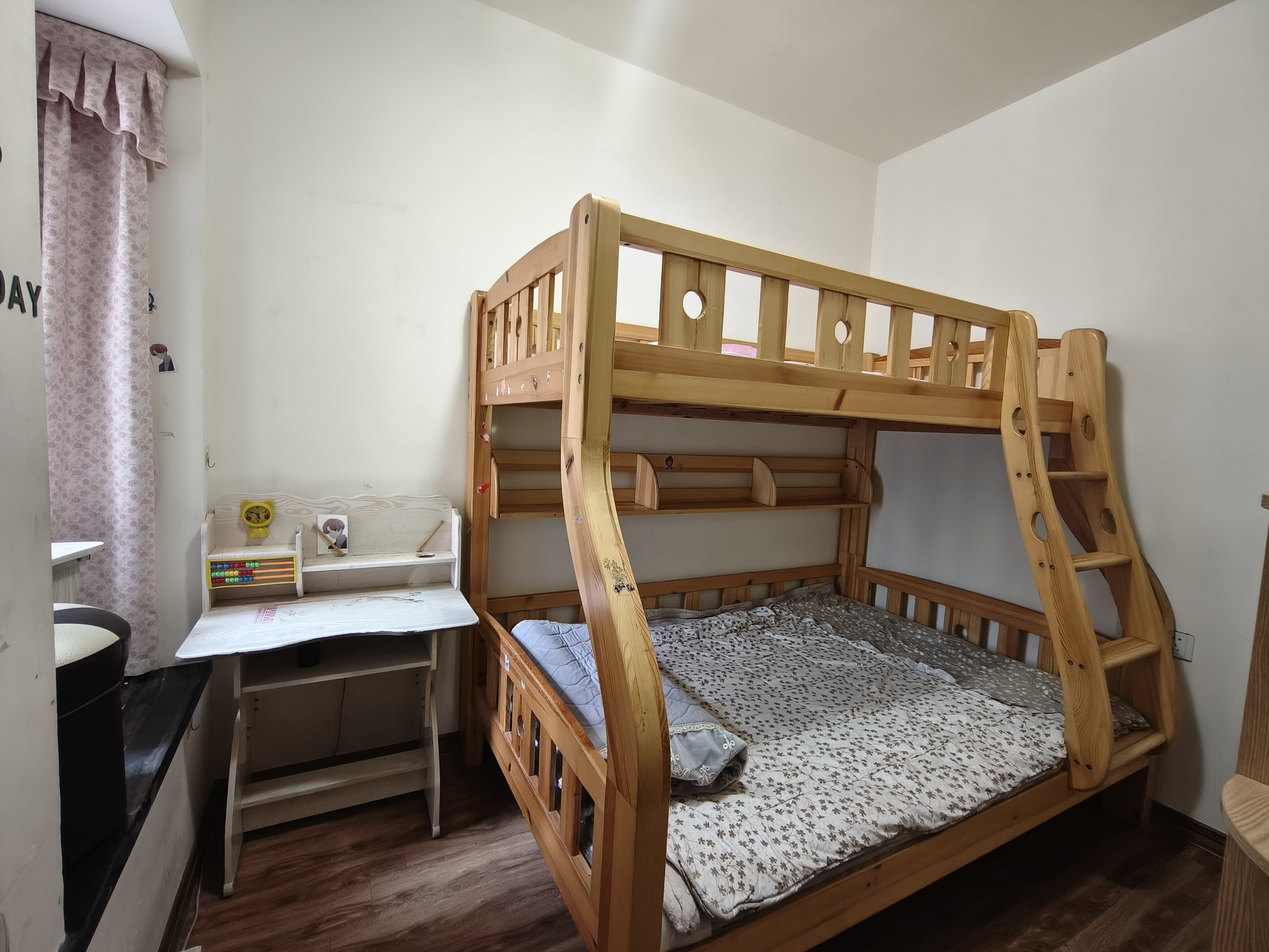 碧桂园 2室2厅1卫 1800.0元/月 碧桂园 2室2厅1卫 1800.0元/月室内图