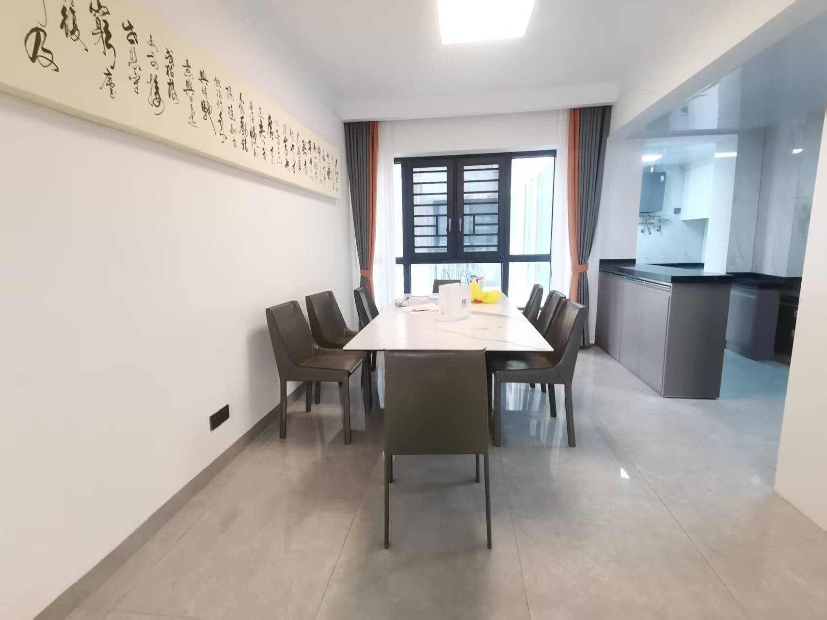 蓝城一号 4室2厅2卫 420.0万 蓝城一号 4室2厅2卫 420.0万客厅