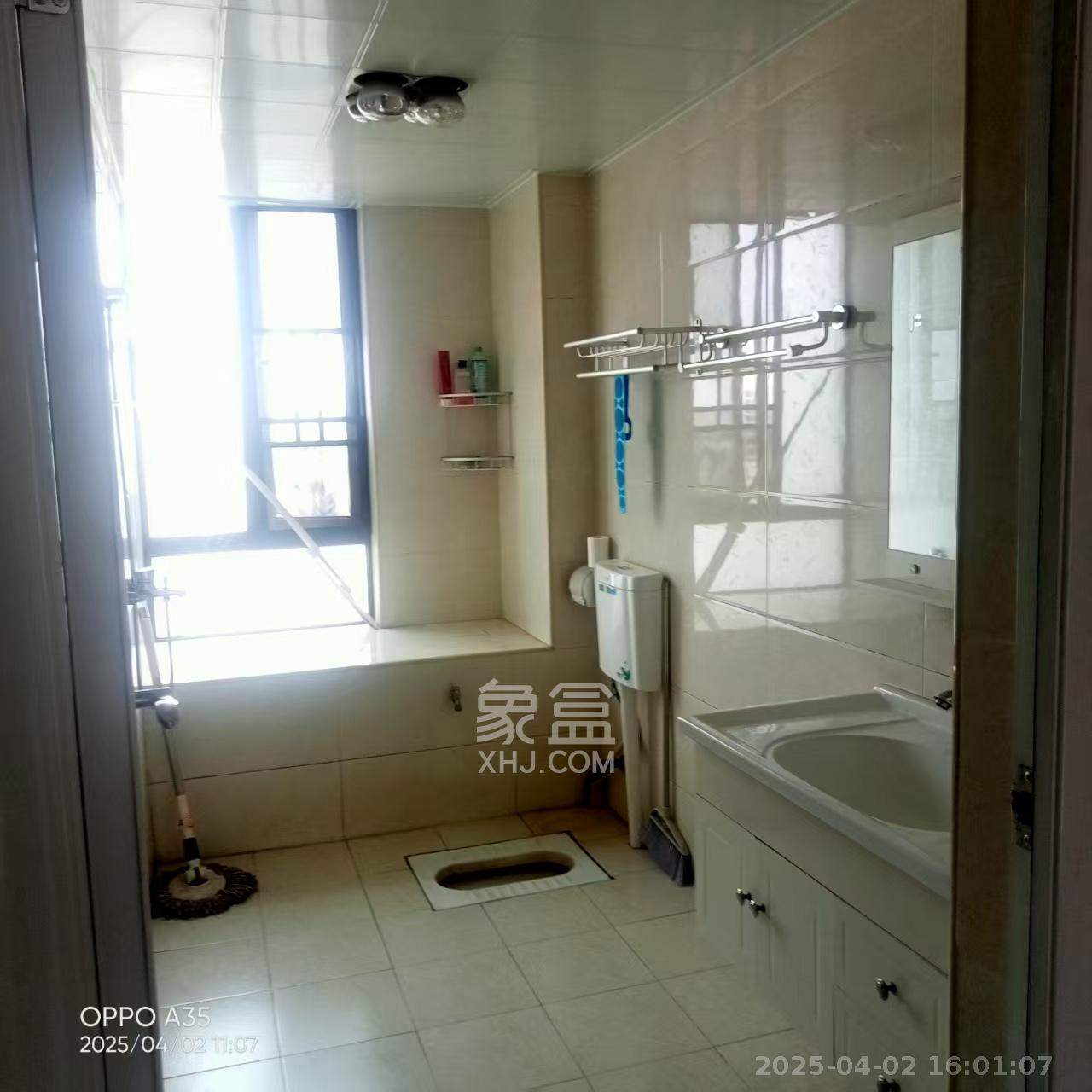 华润凤凰城三期 3室2厅2卫 2100.0元/月 华润凤凰城三期 3室2厅2卫 2100.0元/月室内图