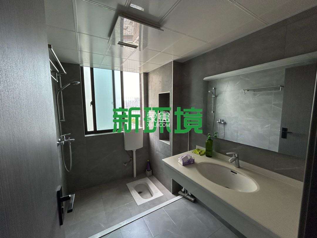 江与城 4室2厅2卫 3100.0元/月 江与城 4室2厅2卫 3100.0元/月室内图