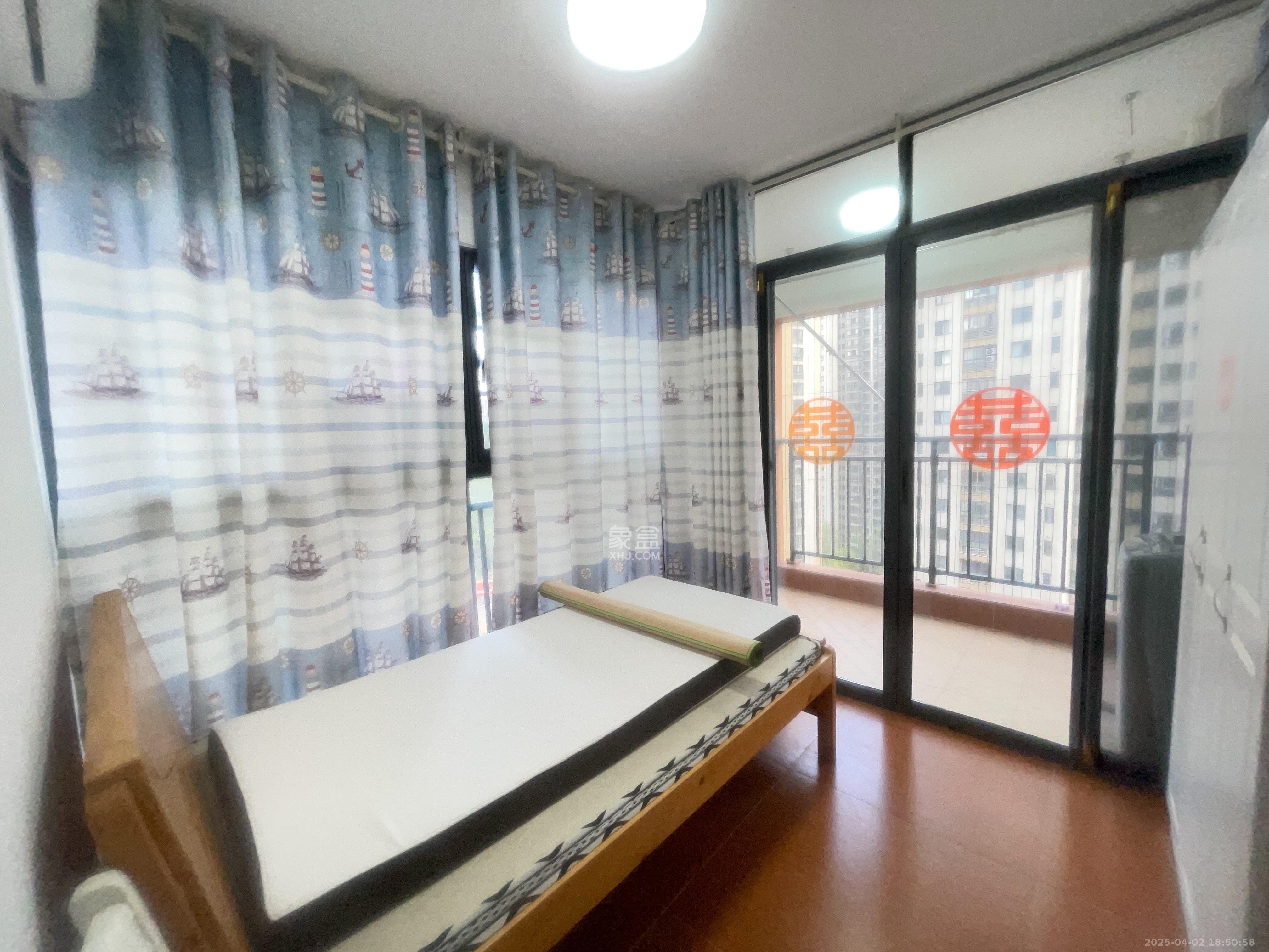 好莱城（弘德西街）  4室2厅2卫   3000.00元/月室内图