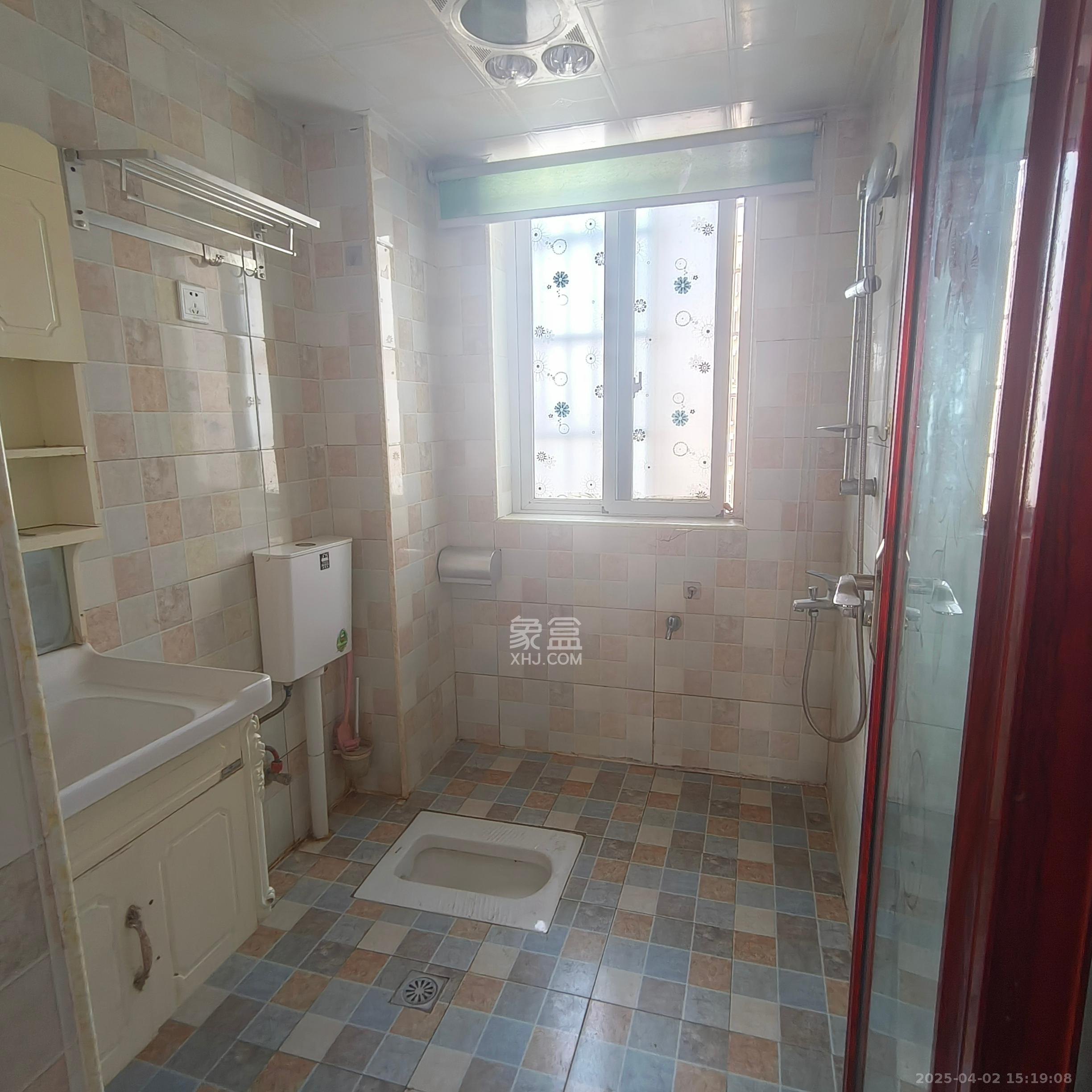 和润园一、二期 3室2厅1卫 1800.0元/月 和润园一、二期 3室2厅1卫 1800.0元/月室内图