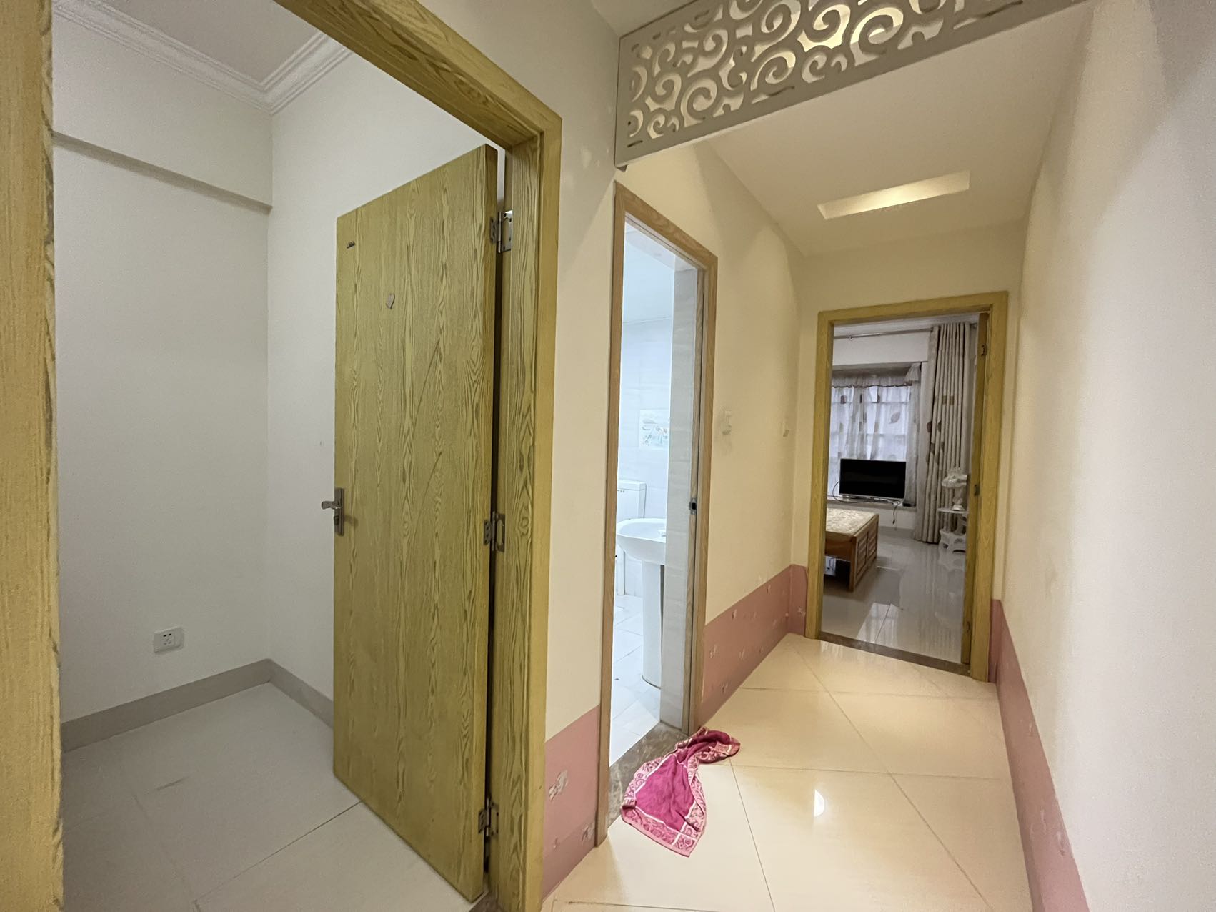 橡树园小区  2室1厅1卫    110.0万 橡树园小区  2室1厅1卫    110.0万室内图