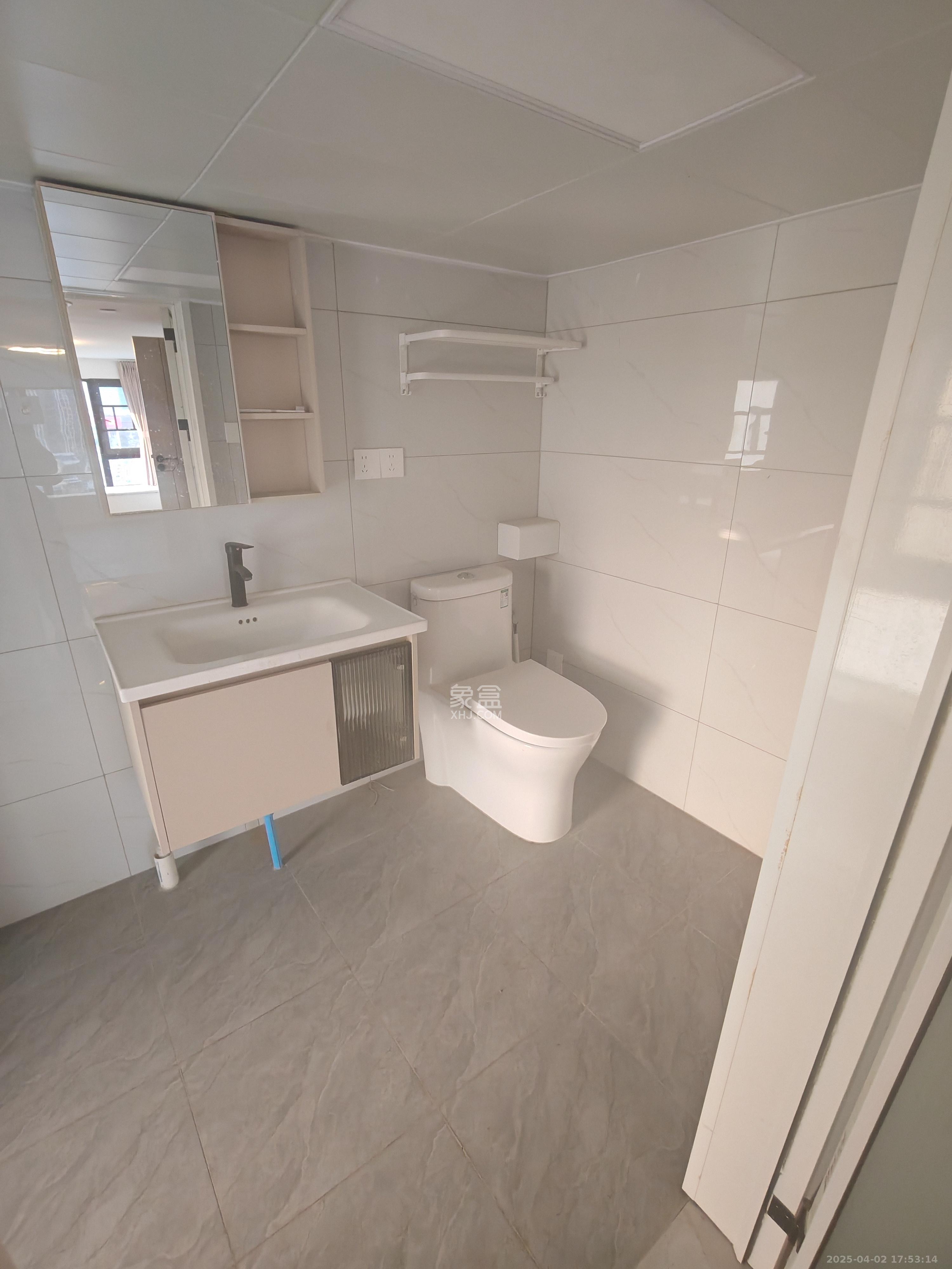 万科金色梦想B区 4室2厅2卫 2800.0元/月 万科金色梦想B区 4室2厅2卫 2800.0元/月室内图