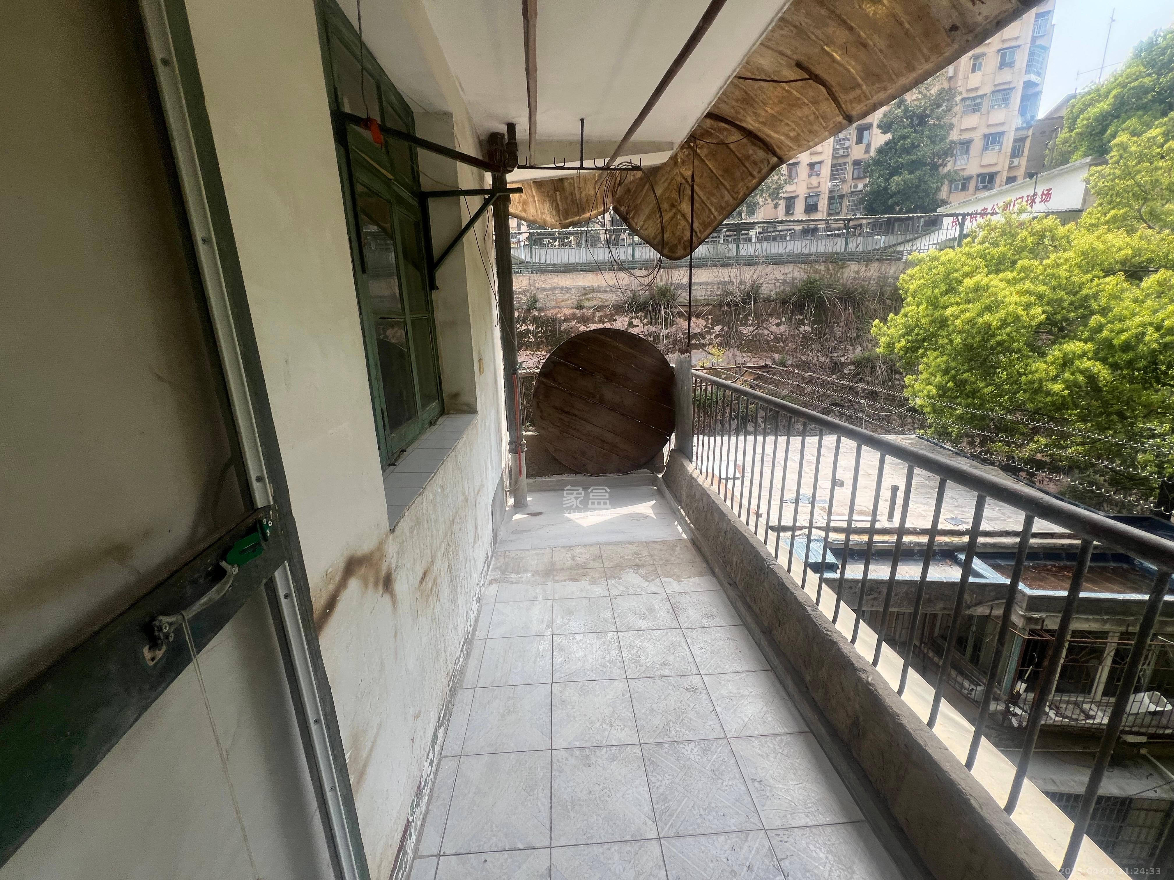 向东南社区 1室1厅1卫 1200.0元/月 向东南社区 1室1厅1卫 1200.0元/月室内图