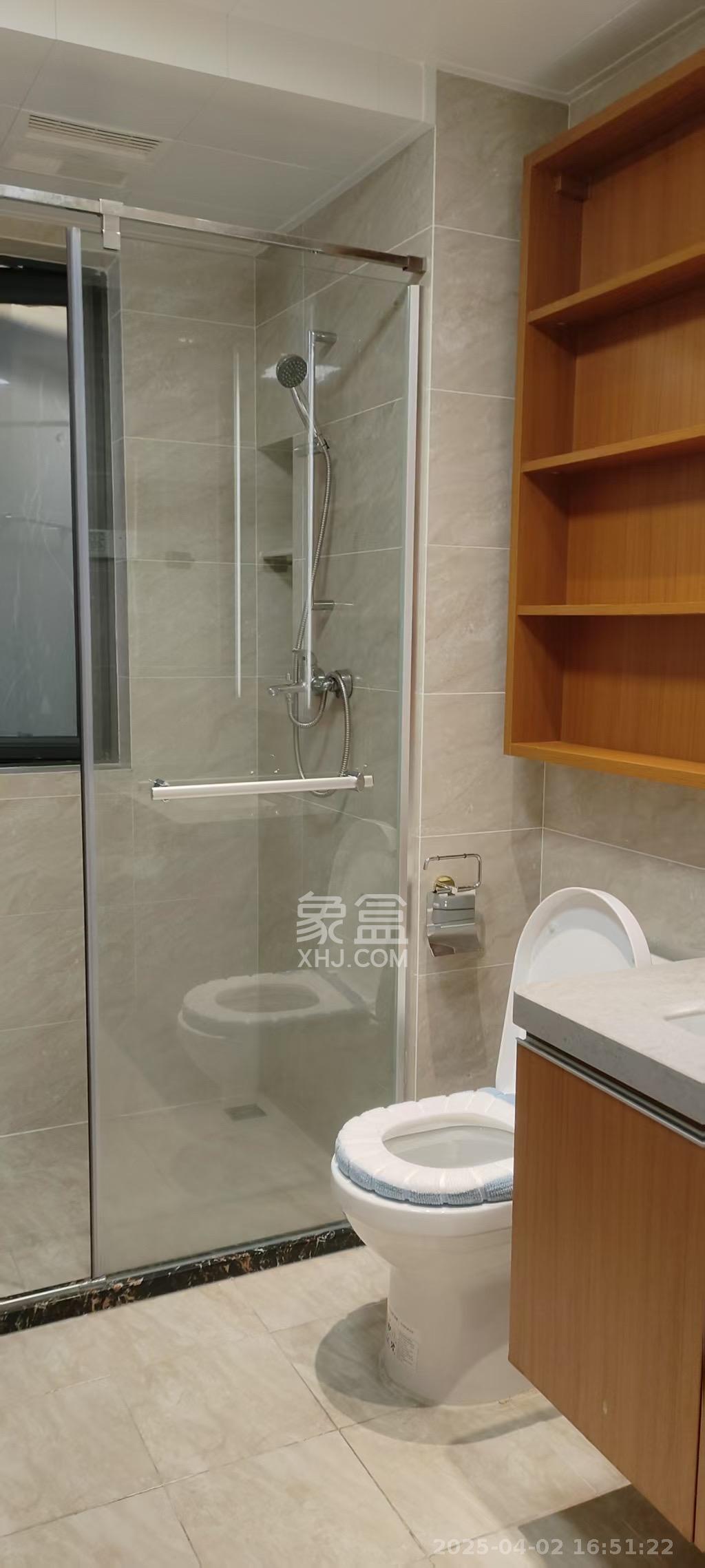 恒大江湾  3室2厅2卫   2800.00元/月室内图