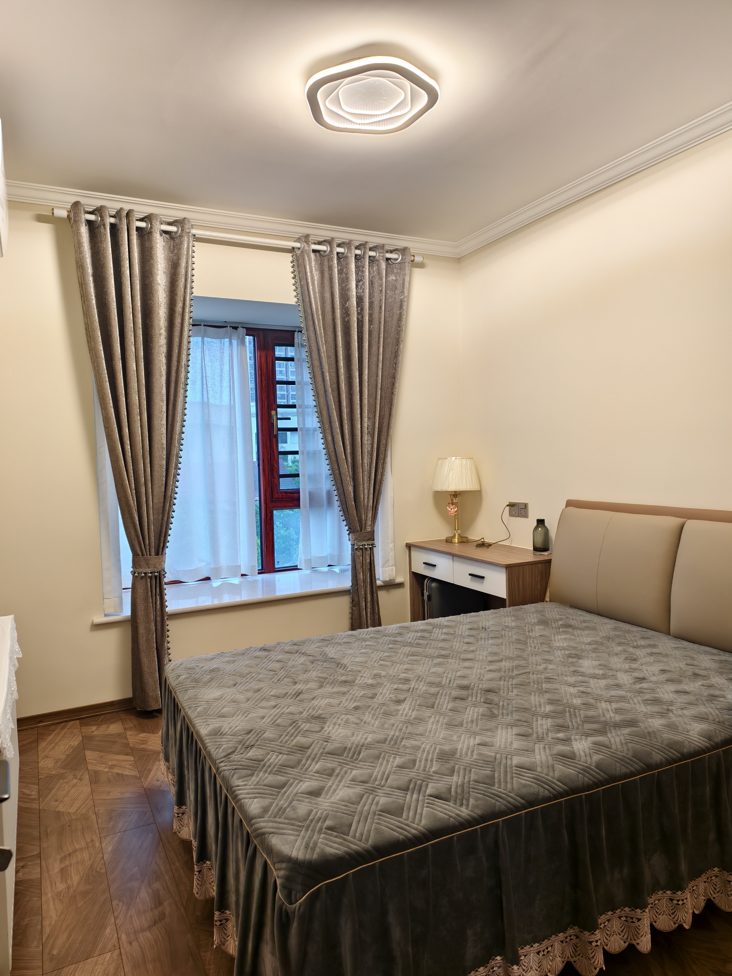 紫旭名园 4室2厅2卫 3200.0元/月 紫旭名园 4室2厅2卫 3200.0元/月室内图