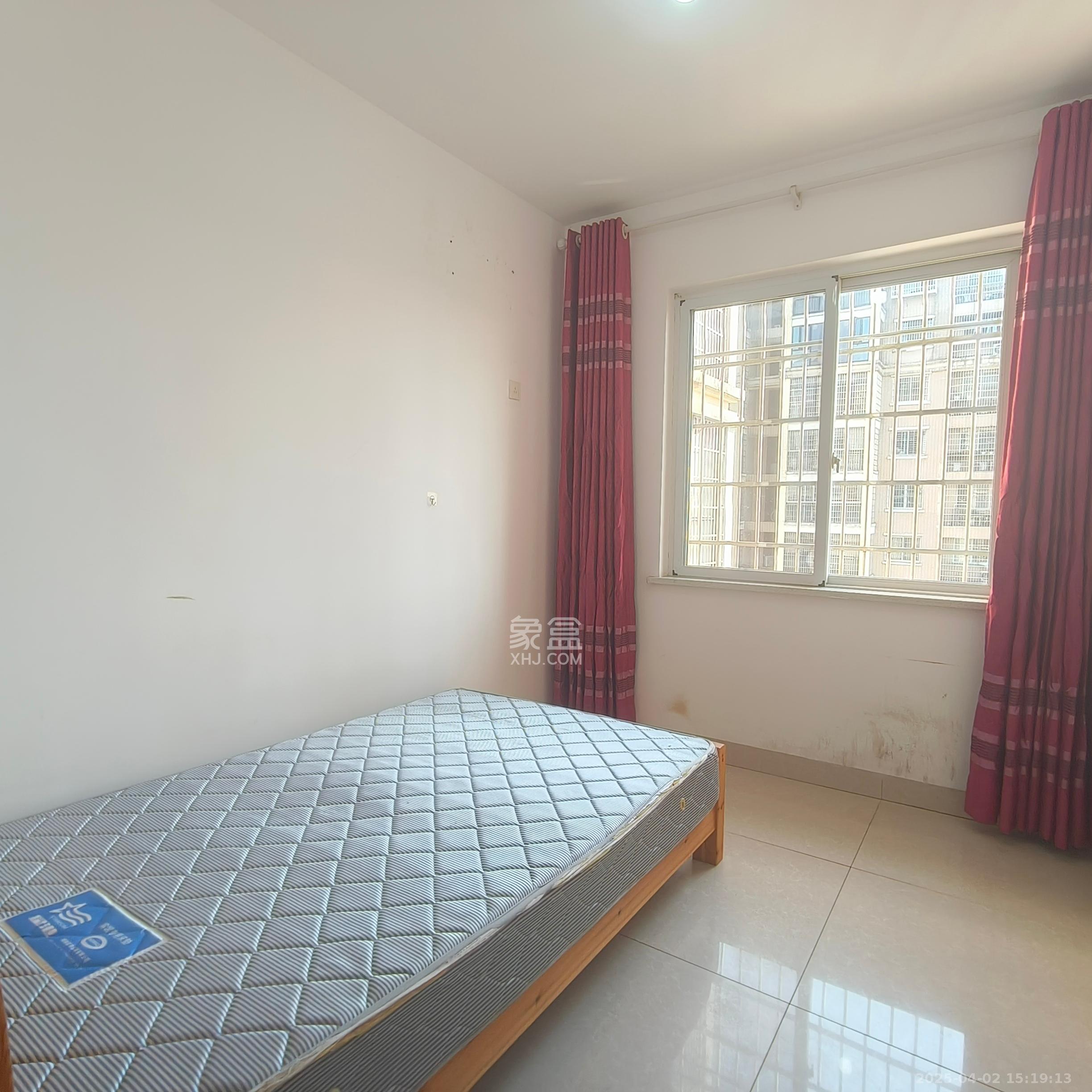 和润园一、二期 3室2厅1卫 1800.0元/月 和润园一、二期 3室2厅1卫 1800.0元/月室内图