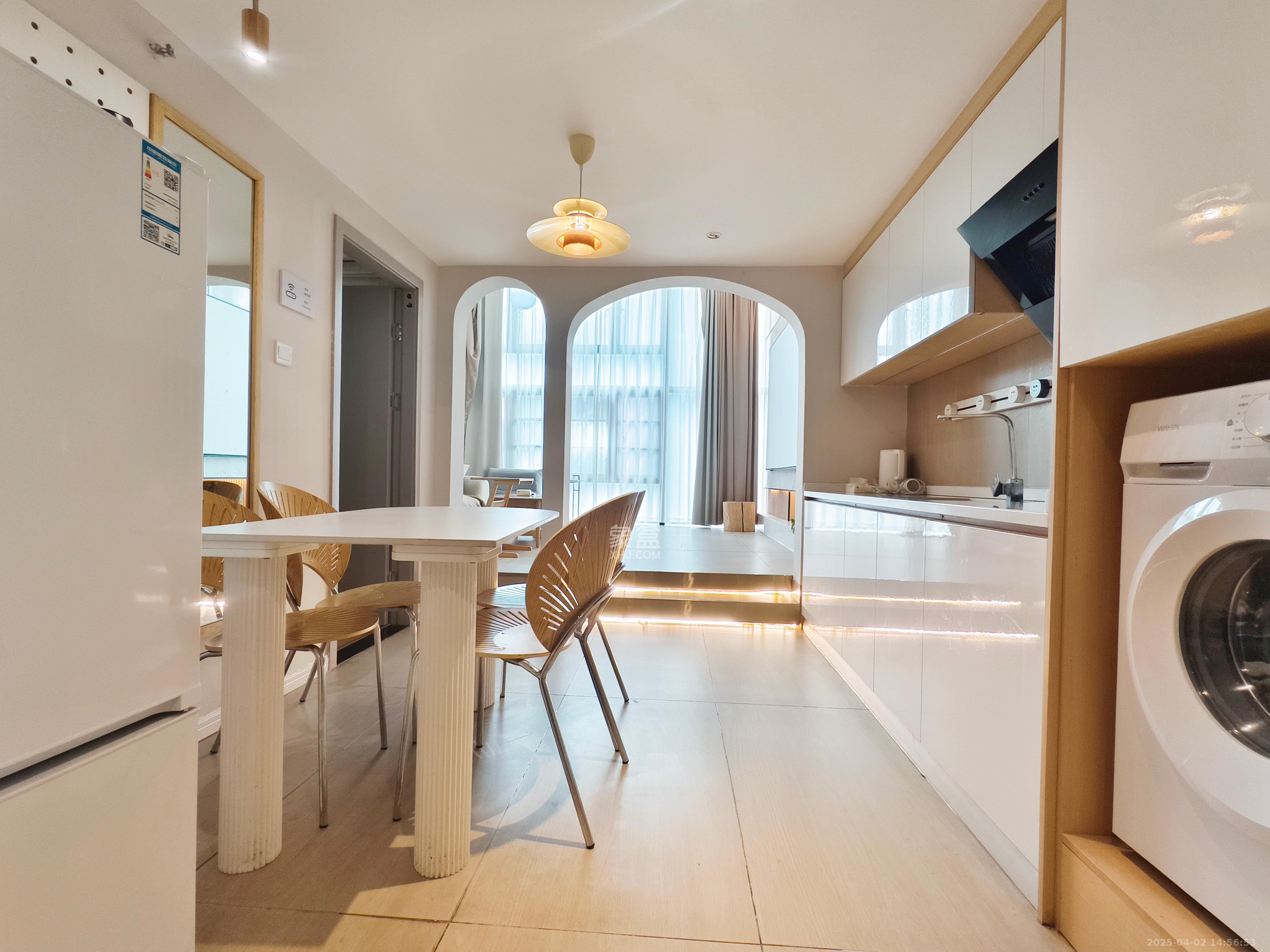 润和国际广场 3室2厅2卫 4800.0元/月 润和国际广场 3室2厅2卫 4800.0元/月室内图