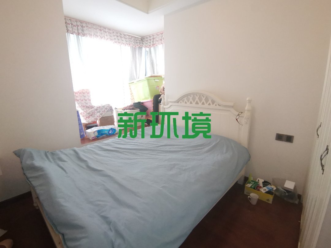 山水印象  3室2厅1卫   99.80万客厅