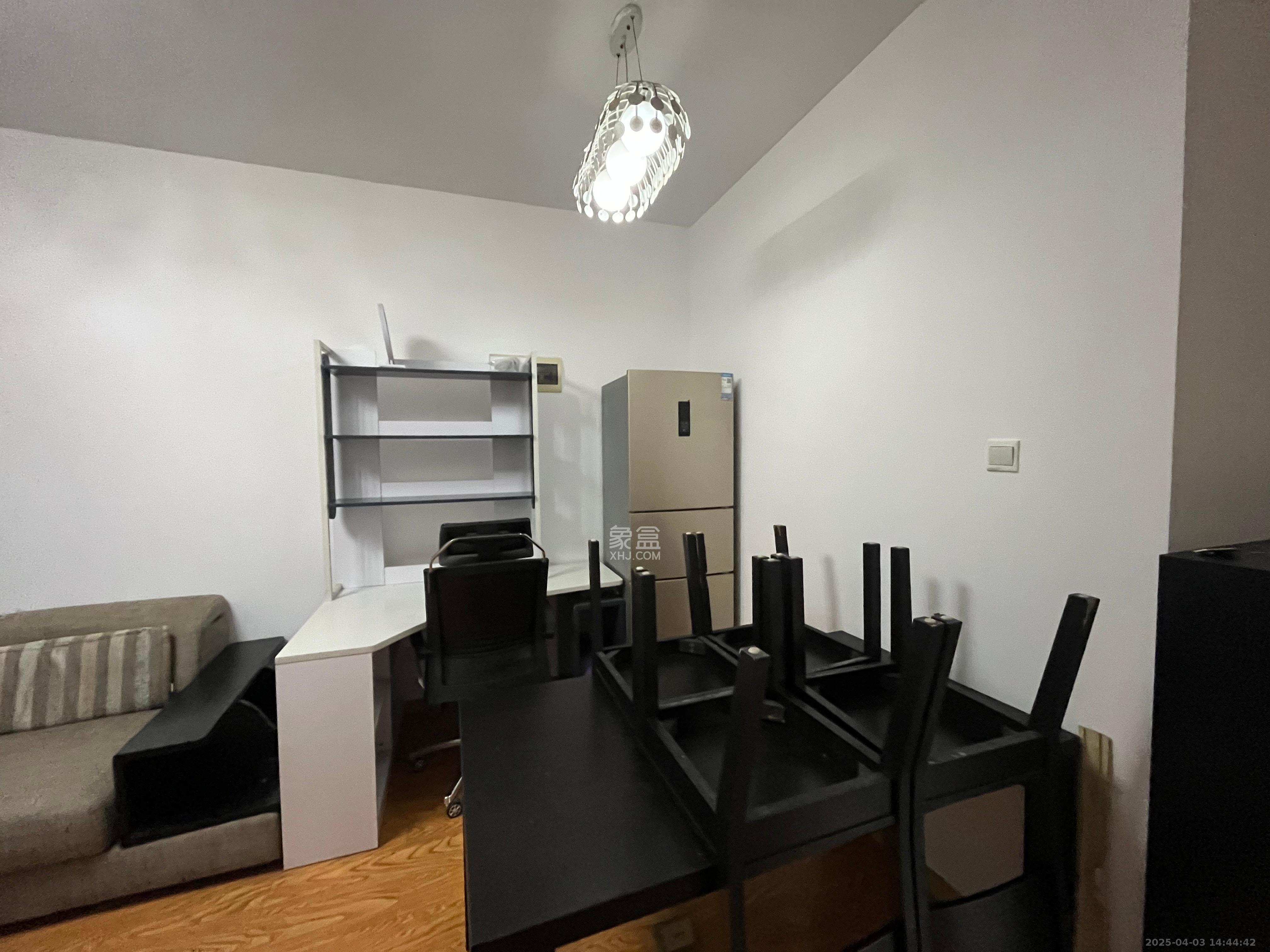 凯姆国际 2室2厅1卫 1800.0元/月 凯姆国际 2室2厅1卫 1800.0元/月室内图