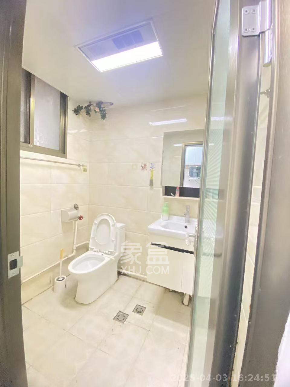 东进小区  1室0厅0卫    1200.0元/月 东进小区  1室0厅0卫    1200.0元/月室内图