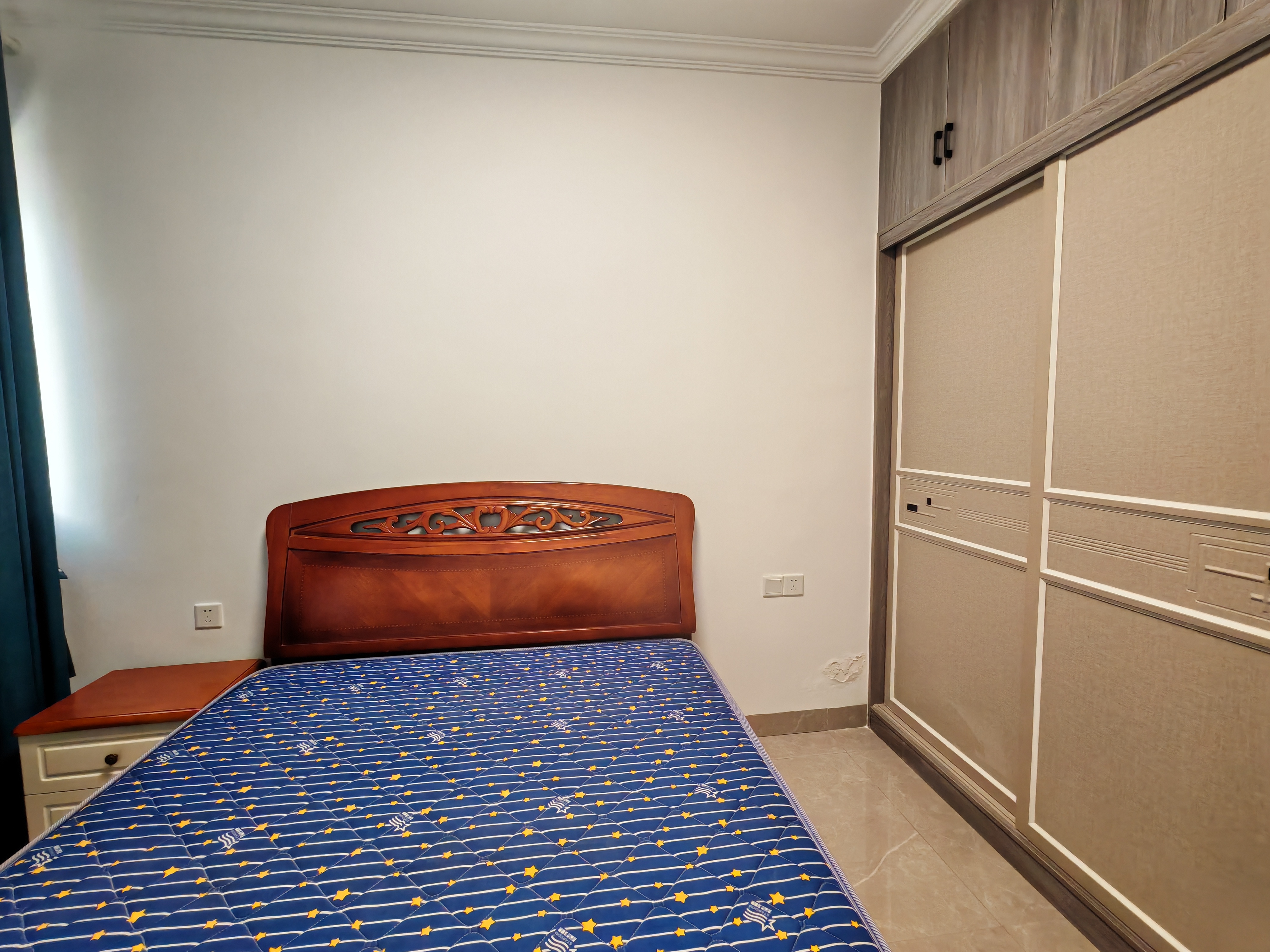 天门中央广场 4室2厅2卫 3000.0元/月 天门中央广场 4室2厅2卫 3000.0元/月室内图