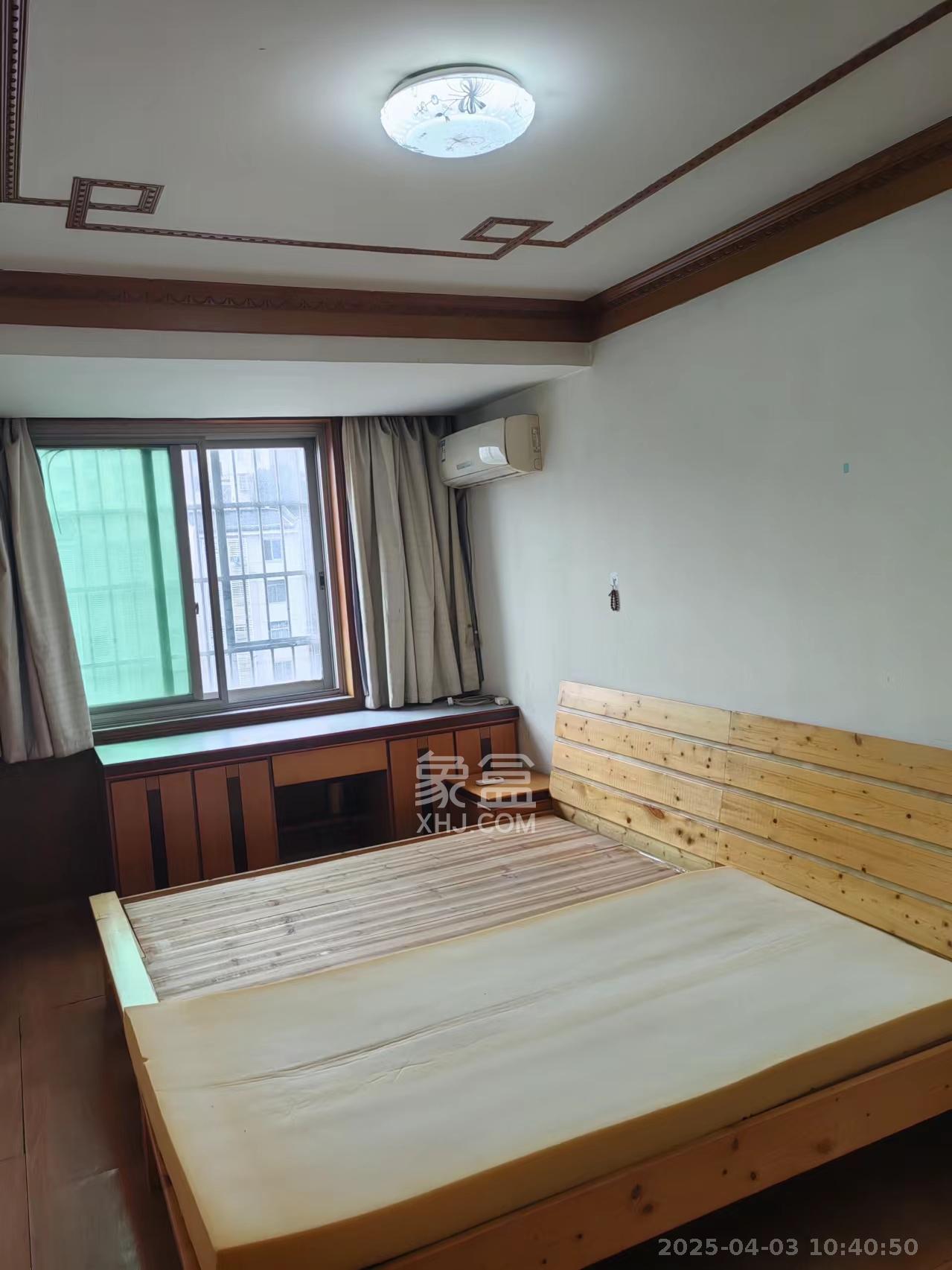 成达花园  3室2厅2卫   1900.00元/月室内图