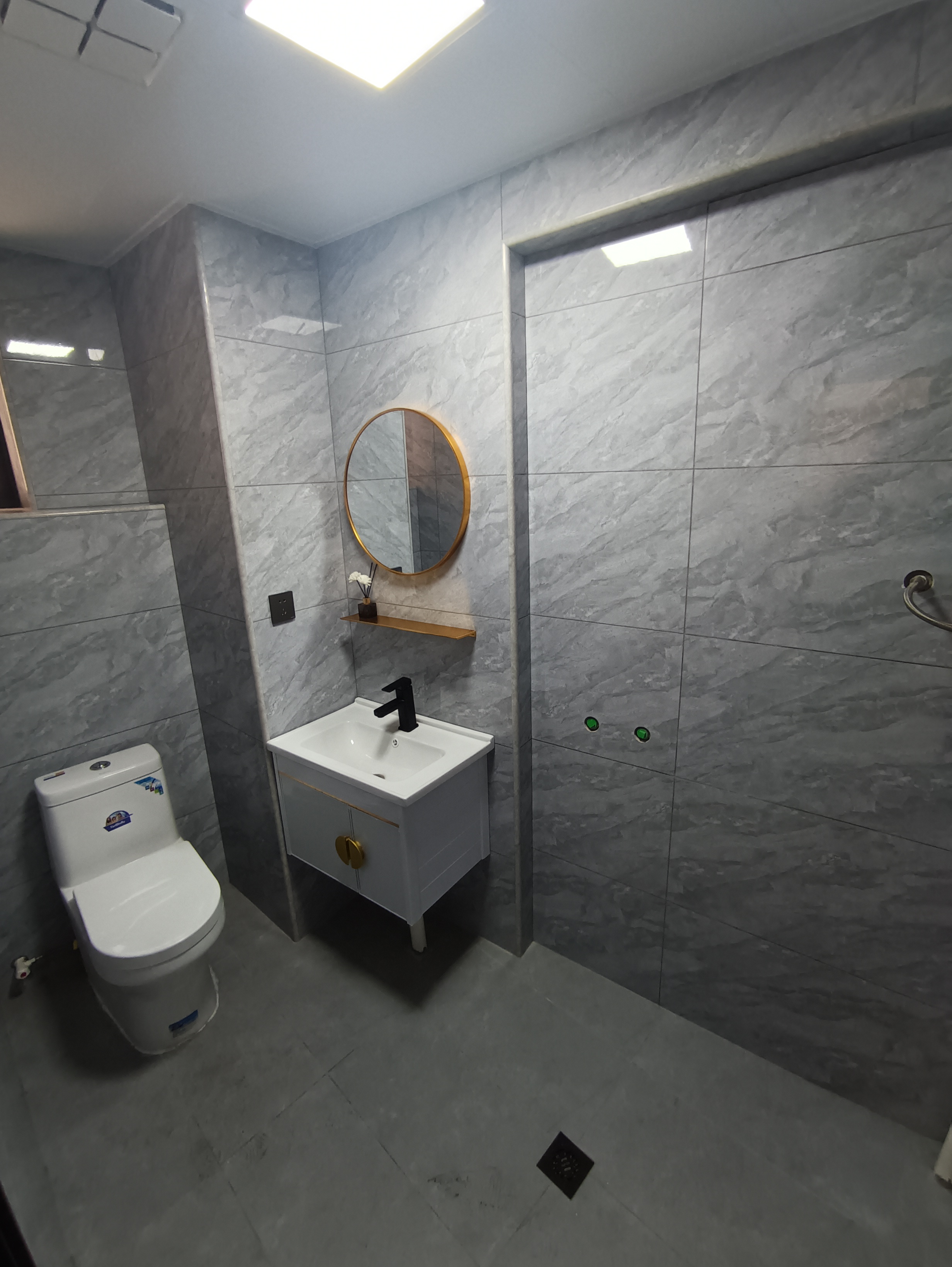 加州阳光 2室1厅1卫 59.0万 加州阳光 2室1厅1卫 59.0万客厅