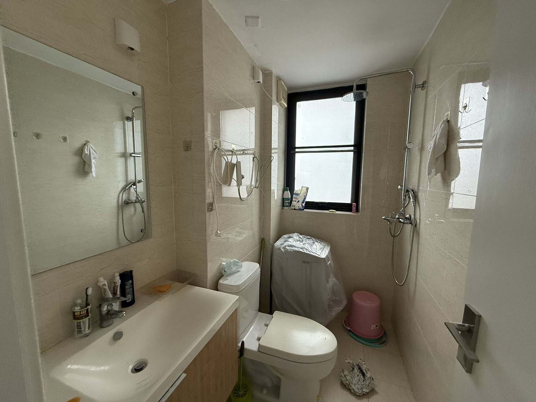 天地凤凰城  2室2厅1卫    99.0万 天地凤凰城  2室2厅1卫    99.0万室内图