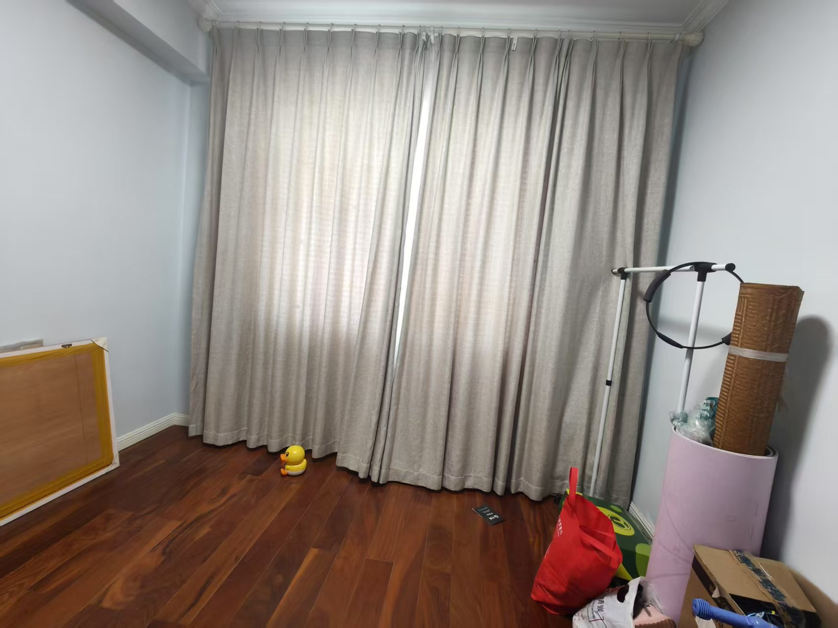 福泽大厦 4室2厅2卫 1800.0元/月 福泽大厦 4室2厅2卫 1800.0元/月室内图