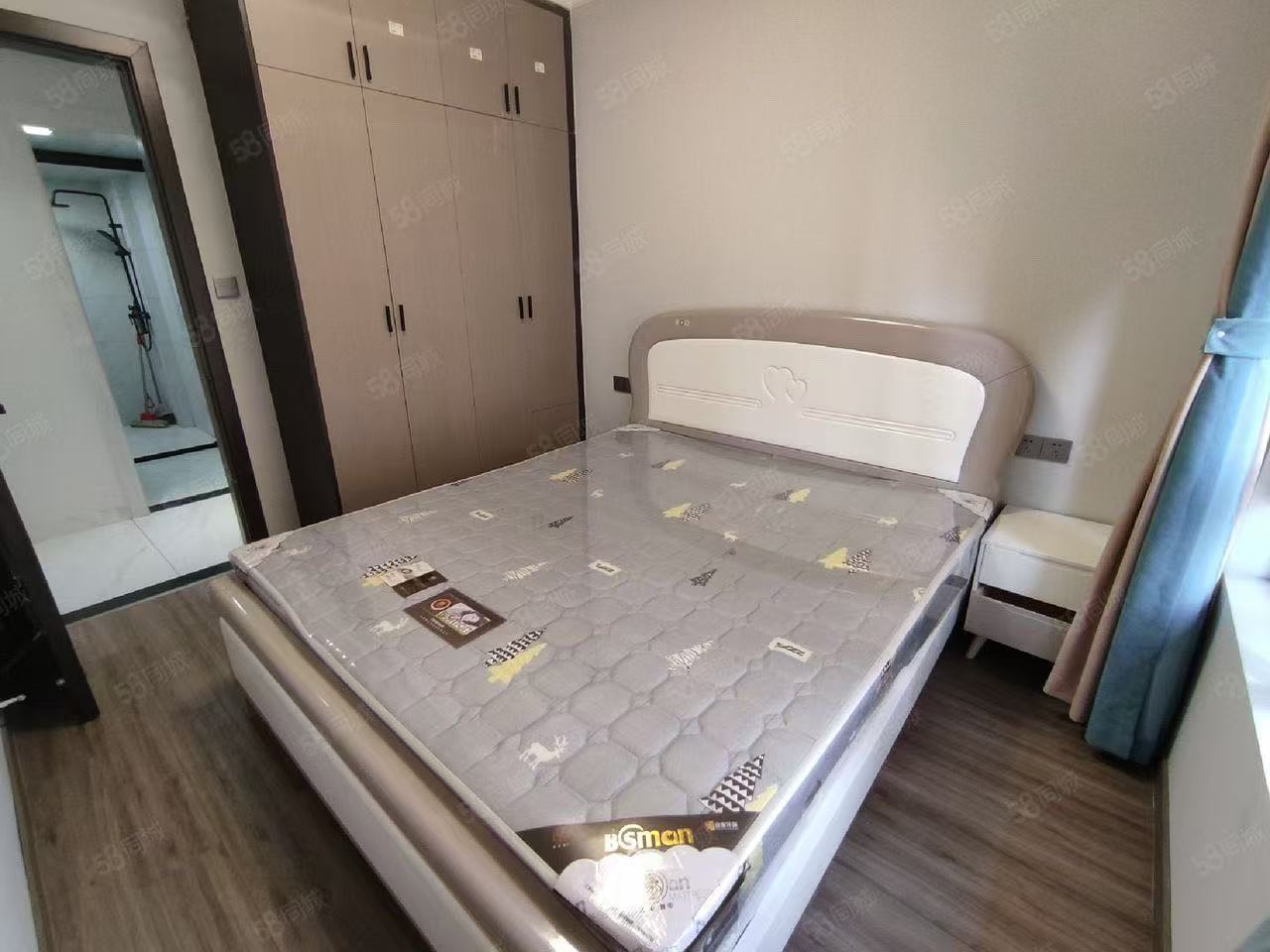 美的梧桐庄园 3室2厅2卫 2800.0元/月 美的梧桐庄园 3室2厅2卫 2800.0元/月室内图