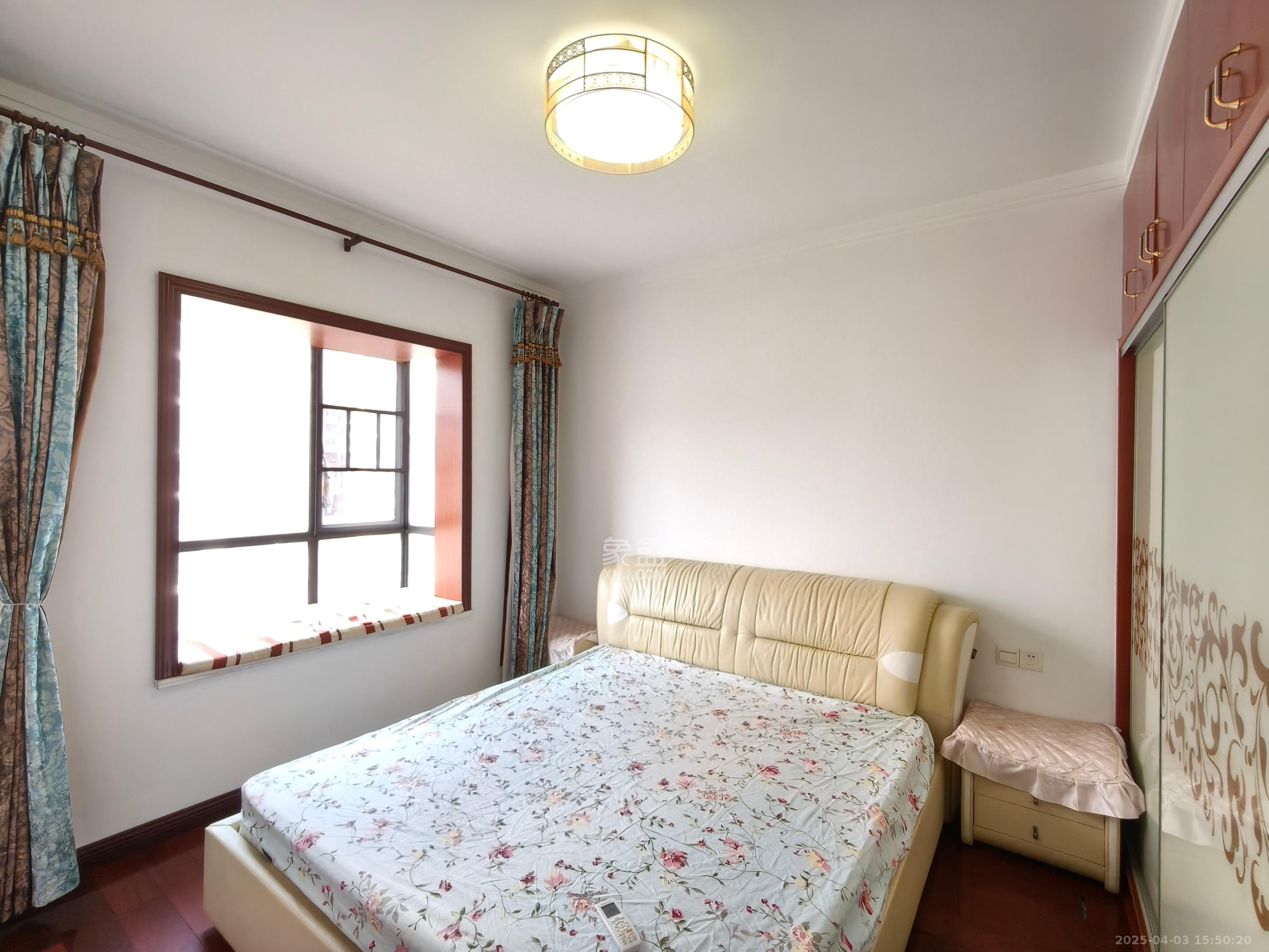 湘府名邸（同力家园）  3室2厅2卫   2600.00元/月室内图