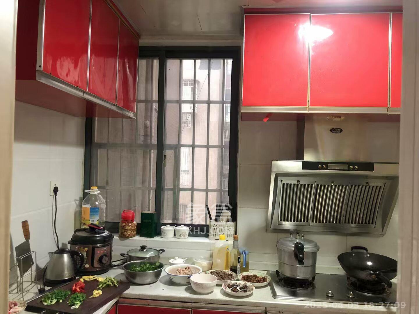新景西城上筑  2室2厅1卫   1100.00元/月室内图