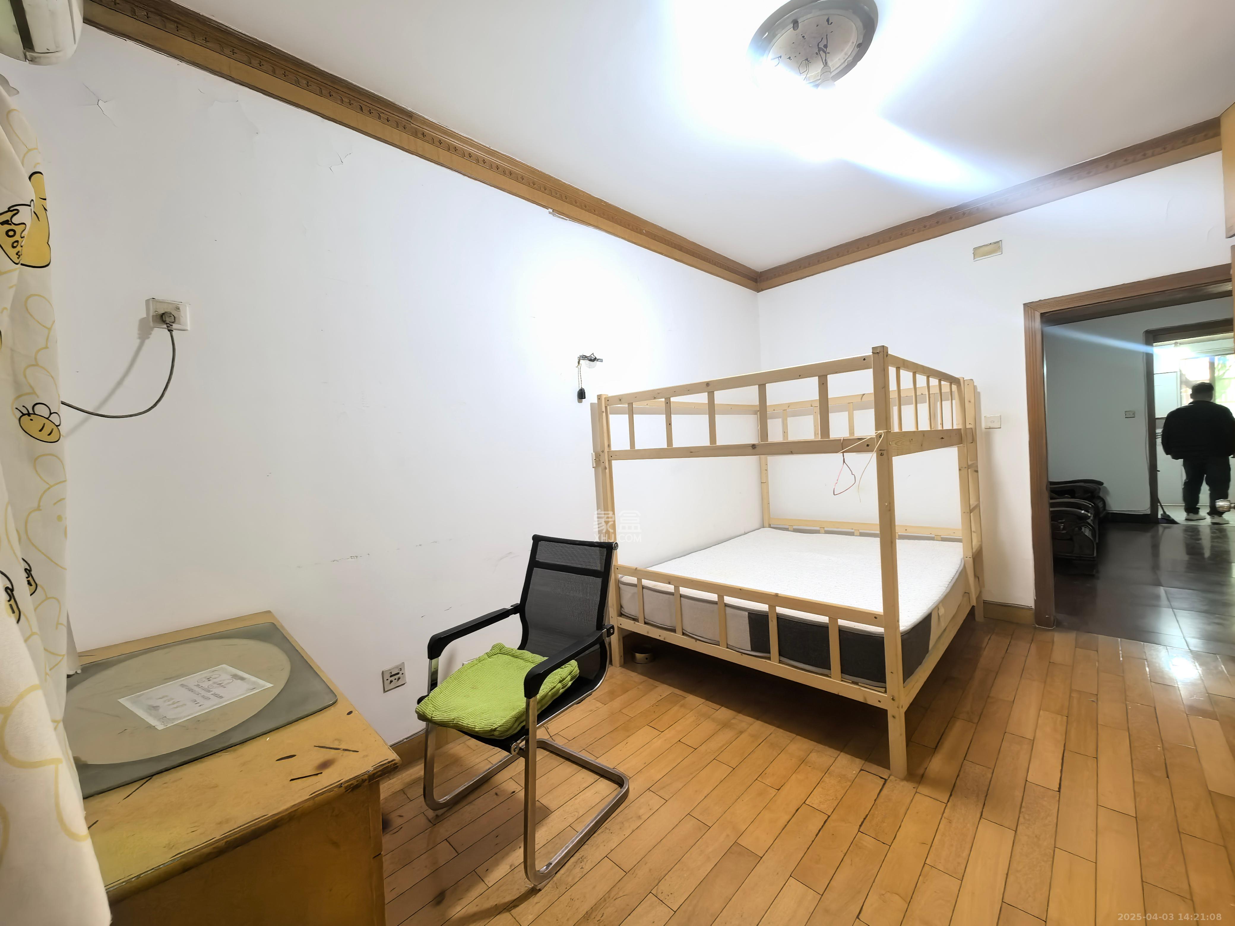 南天花园  2室1厅1卫   1600.00元/月室内图