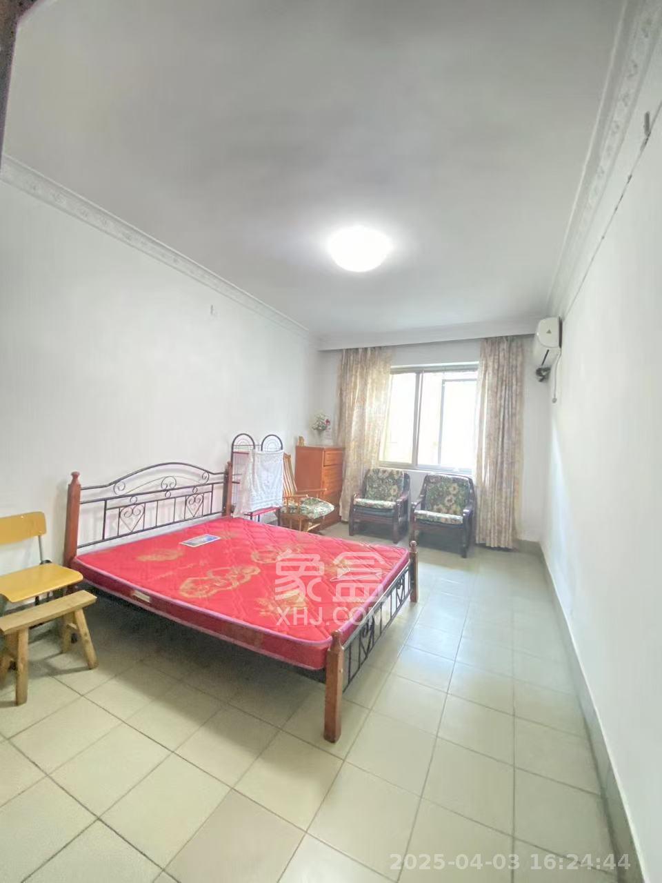 东进小区  1室0厅0卫    1200.0元/月 东进小区  1室0厅0卫    1200.0元/月室内图