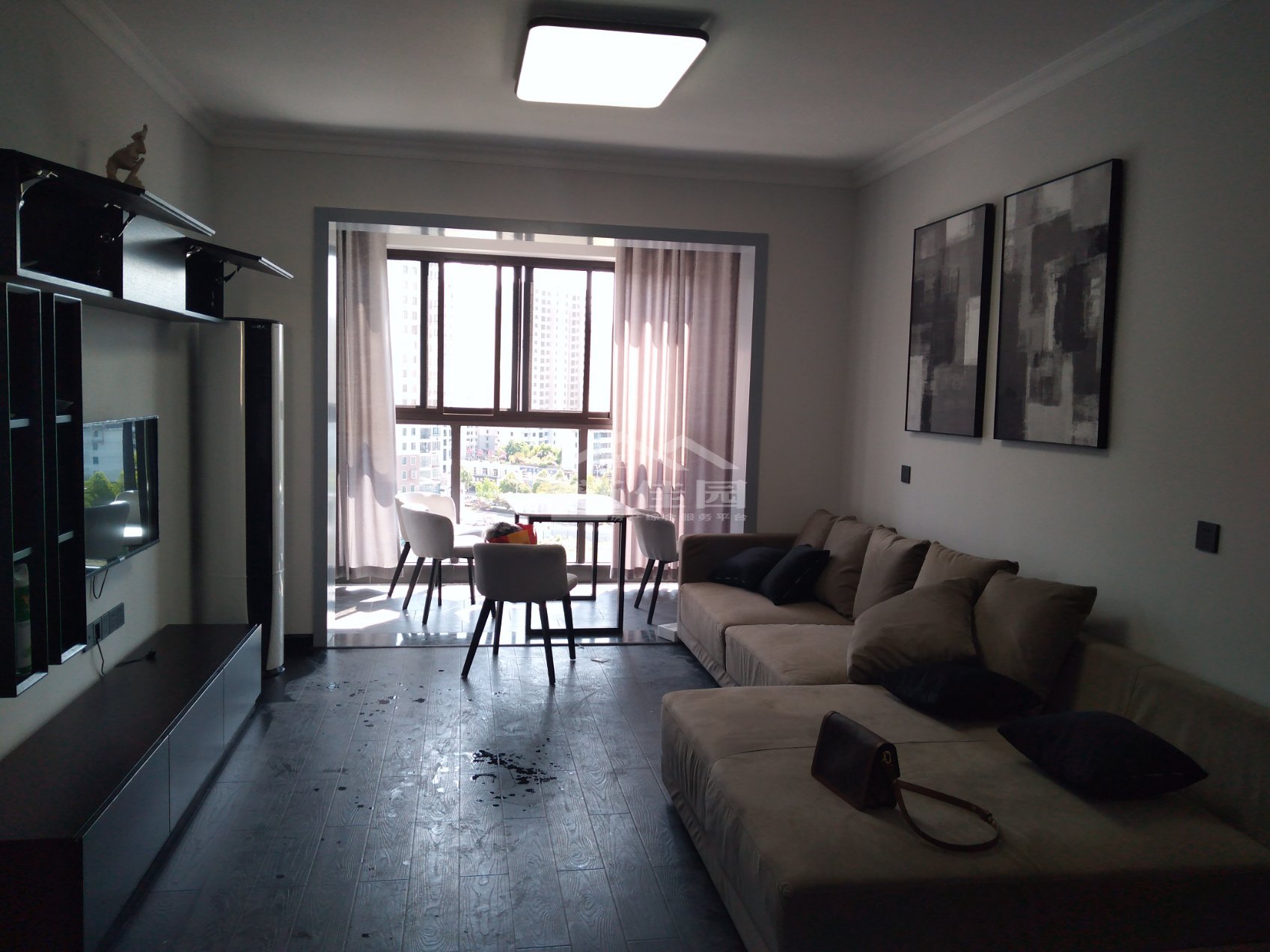 江与城  3室2厅2卫    78.8万 江与城  3室2厅2卫    78.8万