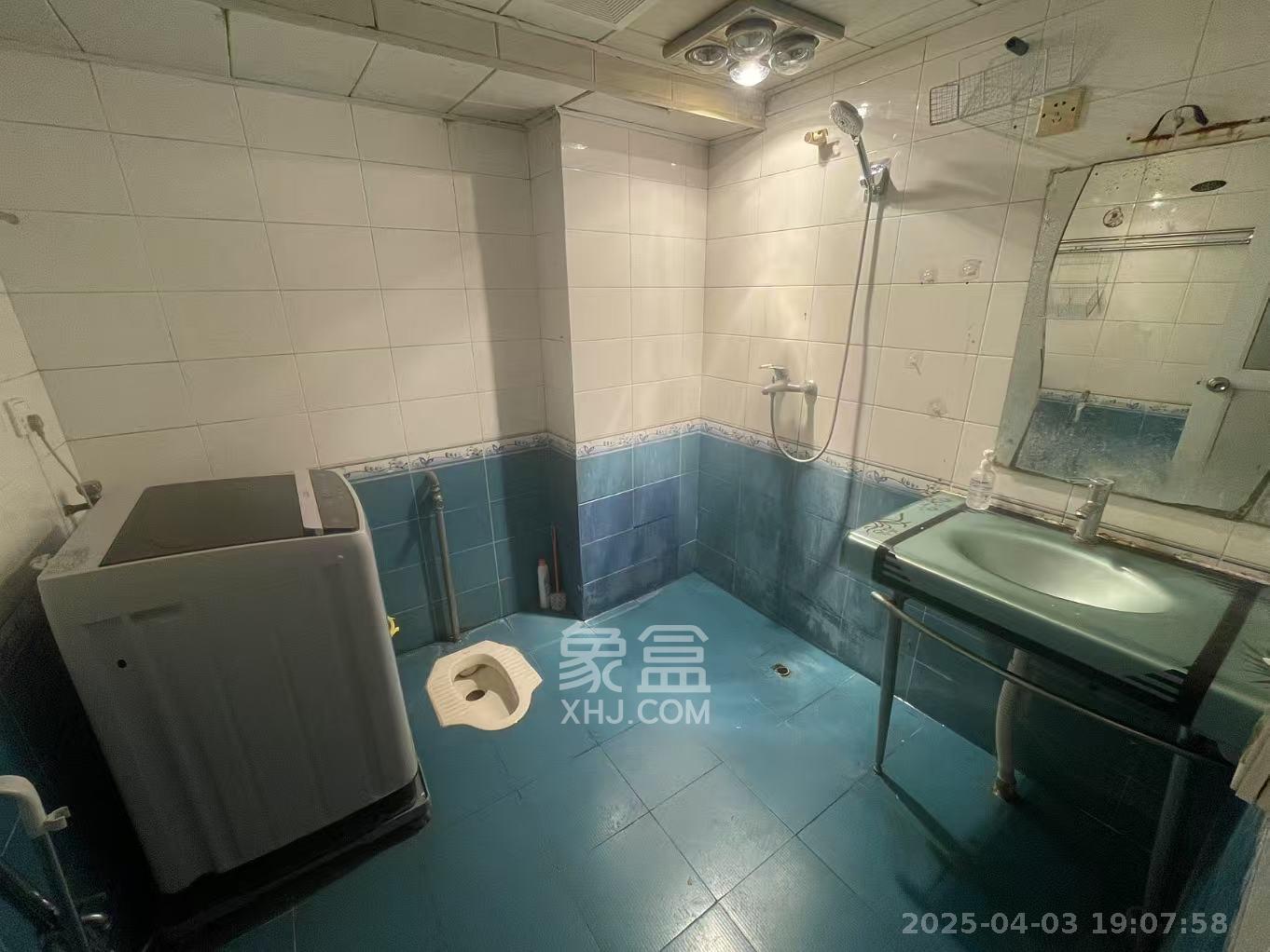 马王堆陶瓷建材新城  1室2厅1卫   1900.00元/月室内图