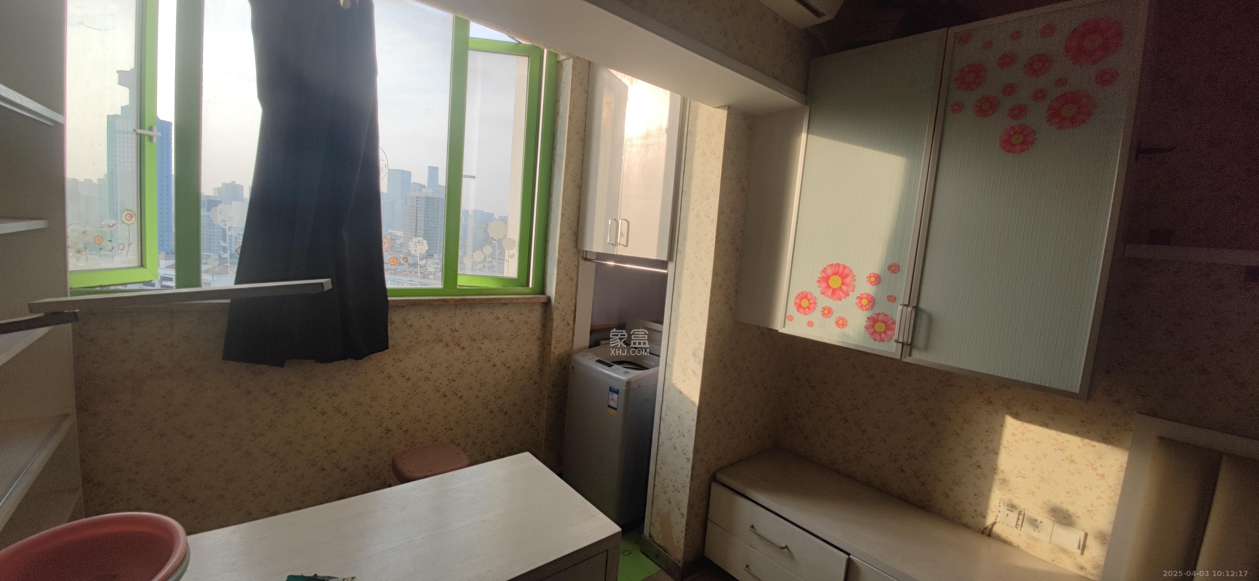 2076至高点  1室1厅1卫    1500.0元/月 2076至高点  1室1厅1卫    1500.0元/月室内图