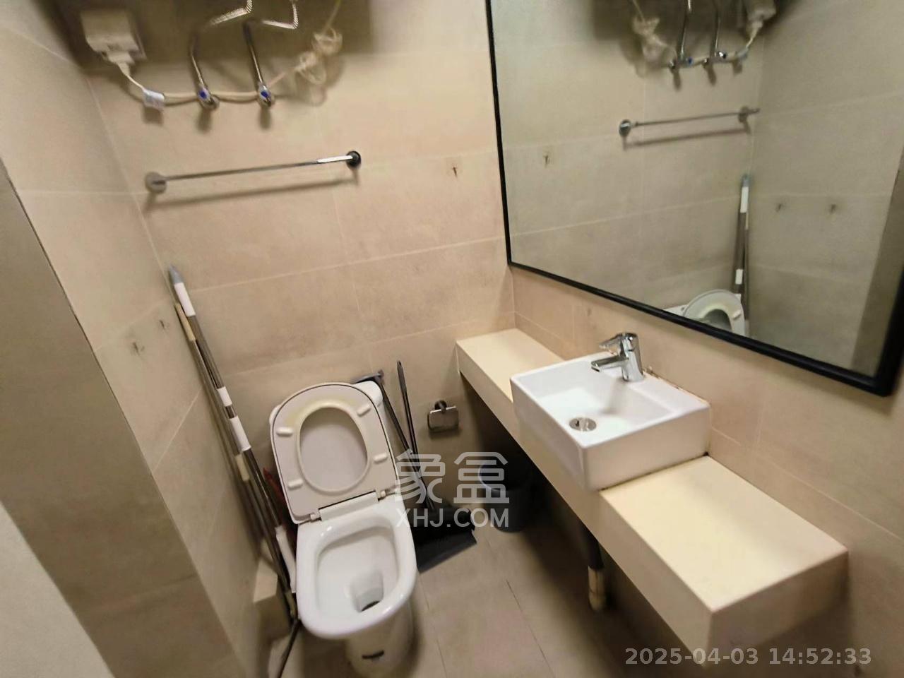 兰亭湾畔 1室1厅1卫 1100.0元/月 兰亭湾畔 1室1厅1卫 1100.0元/月室内图