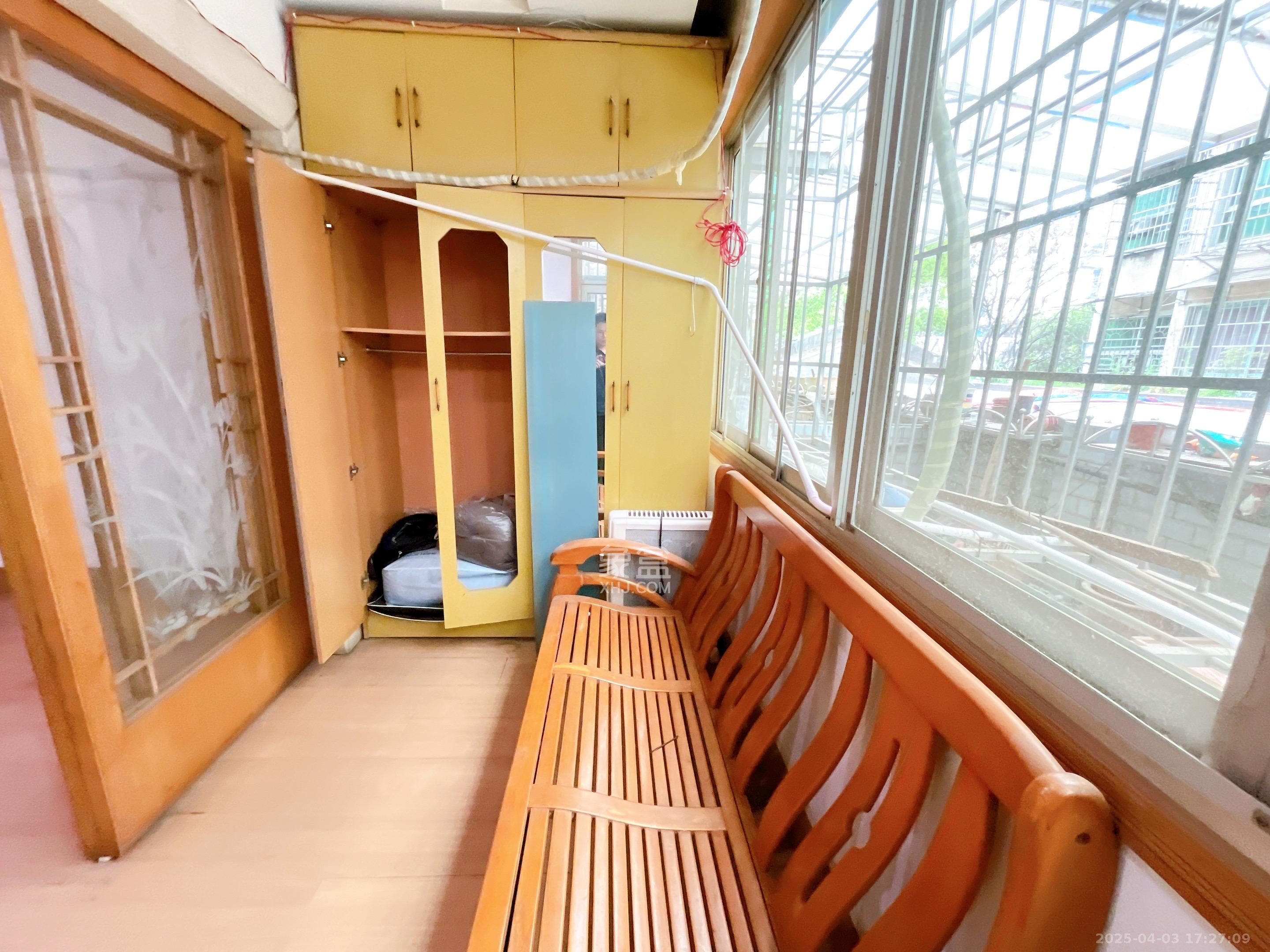 韵景商居  3室2厅2卫   2200.00元/月室内图